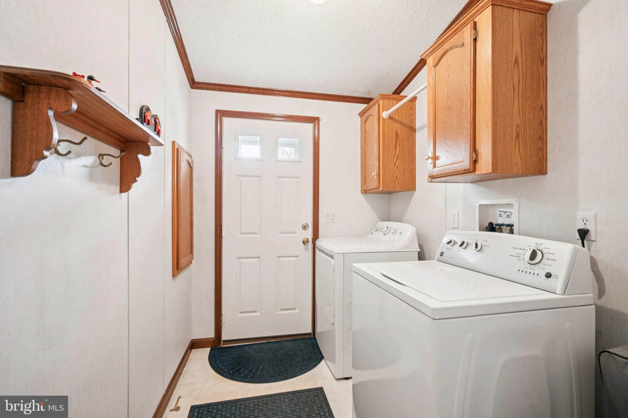 Property Slideshow image 37 of 64 | 1099 jfk dr, North Wales, PA, 19454