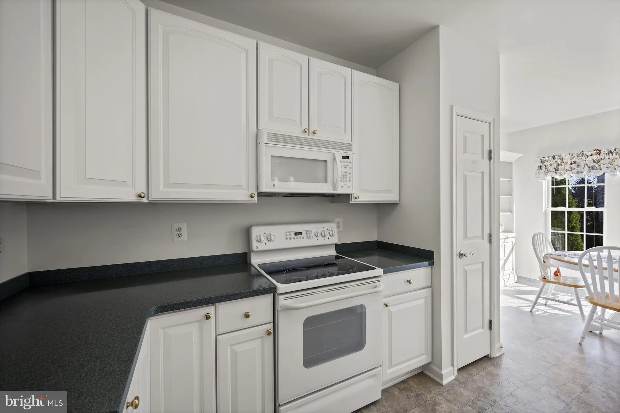 Property Slideshow image 7 of 34 | 8100 hickory high ct h, Ellicott City, MD, 21043
