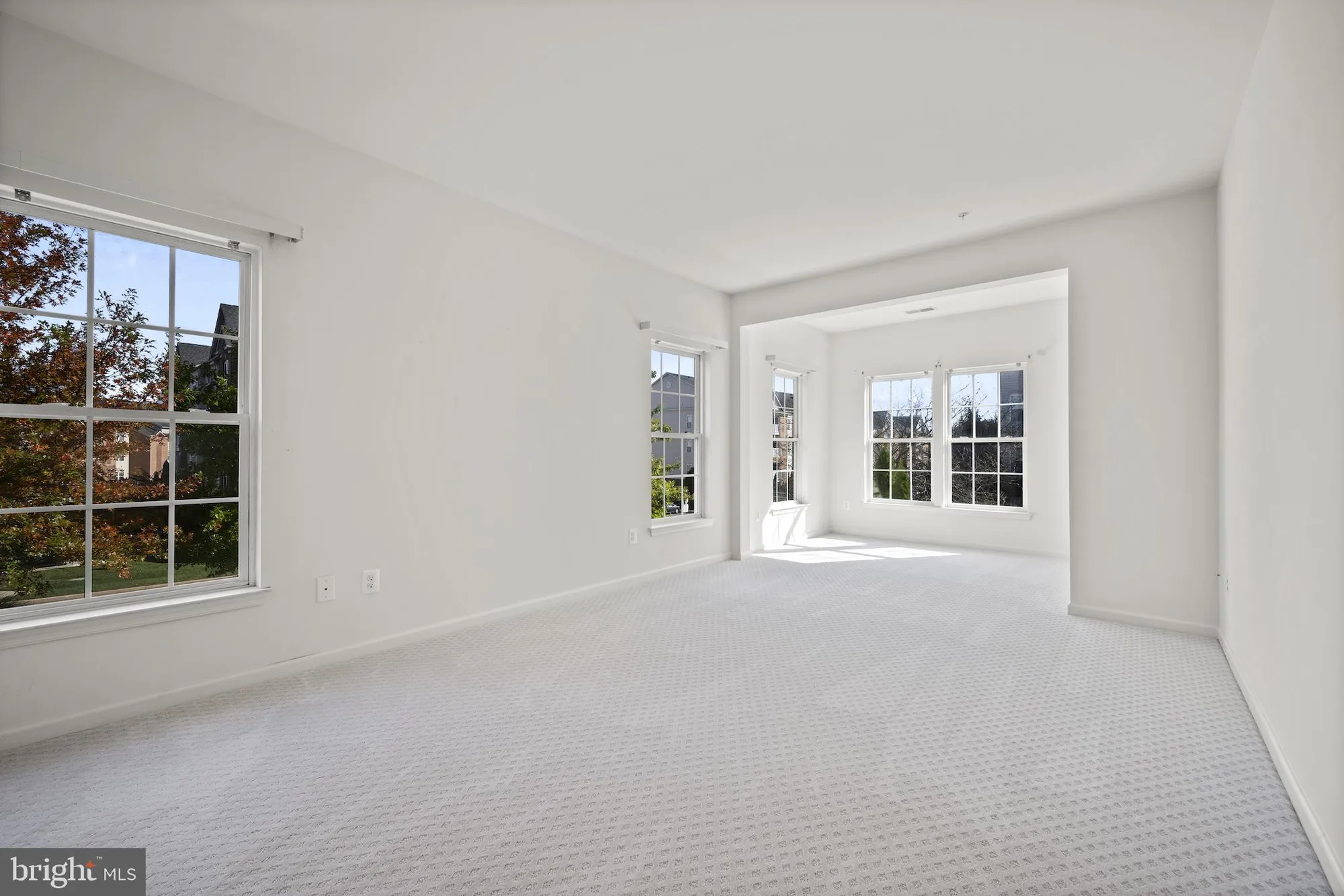 Property Slideshow image 12 of 34 | 8100 hickory high ct h, Ellicott City, MD, 21043