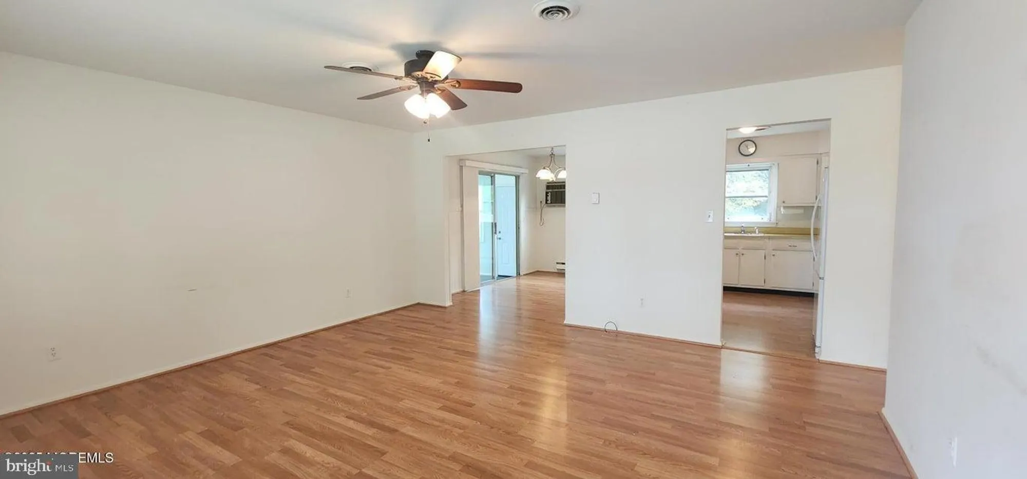 Property Slideshow image 3 of 15 | 77 brakenbury dr, Toms River, NJ, 08757