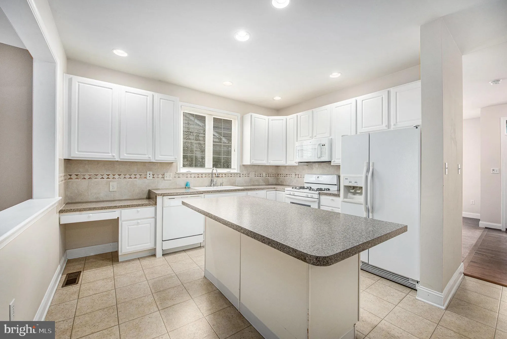 Property Slideshow image 12 of 45 | 4388 buttercup cir, Collegeville, PA, 19426