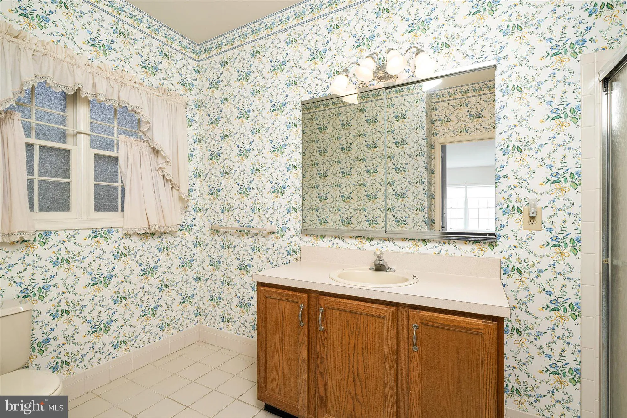 Property Slideshow image 22 of 30 | 11 covered bridge cir, Columbus, NJ, 08022