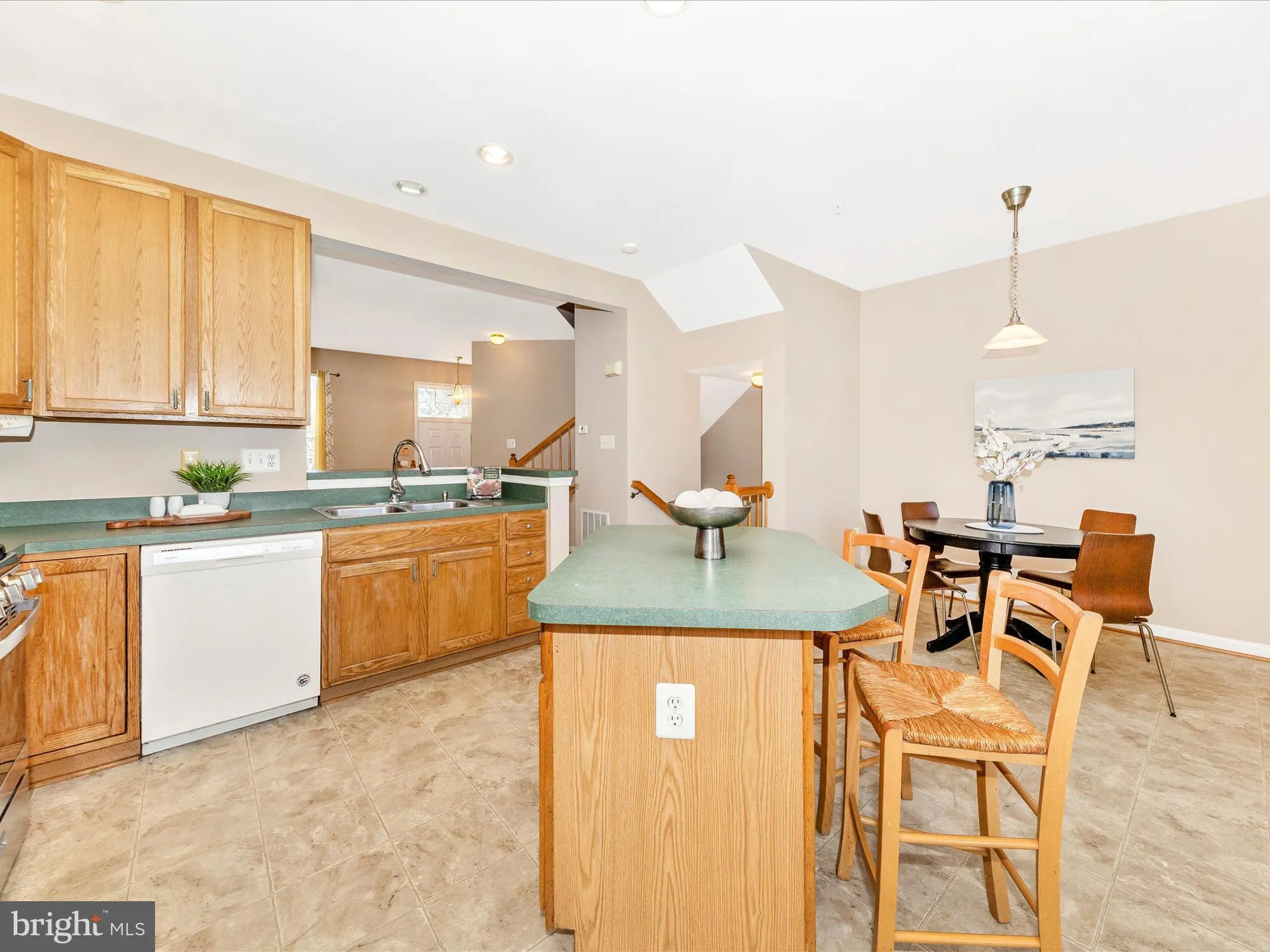 Property Slideshow image 13 of 62 | 5810 whiterose way, New Market, MD, 21774