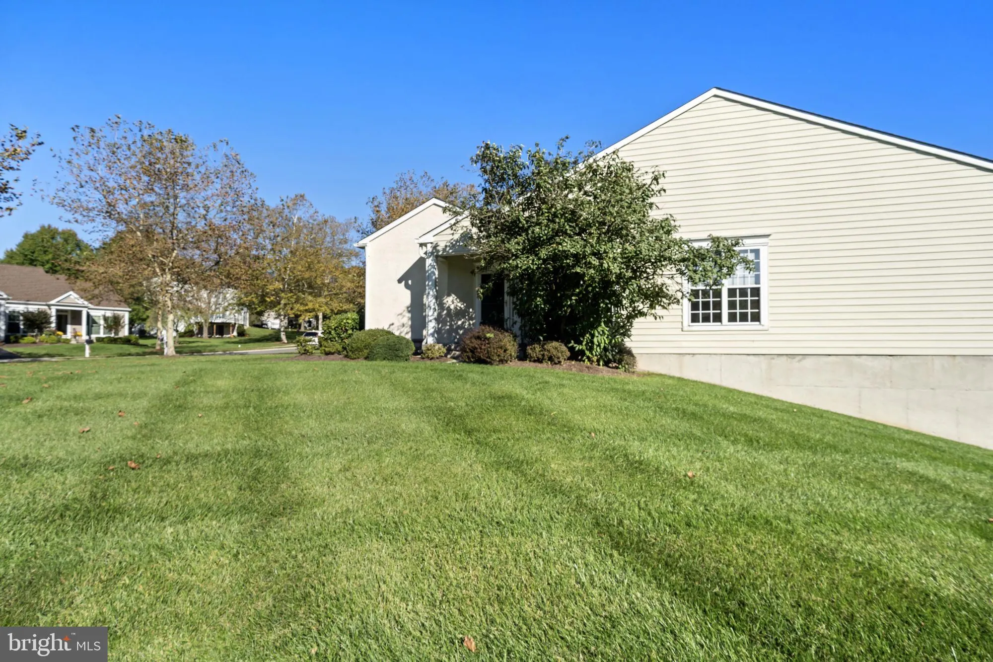 Property Slideshow image 14 of 61 | 206 joyce cir, Avondale, PA, 19311