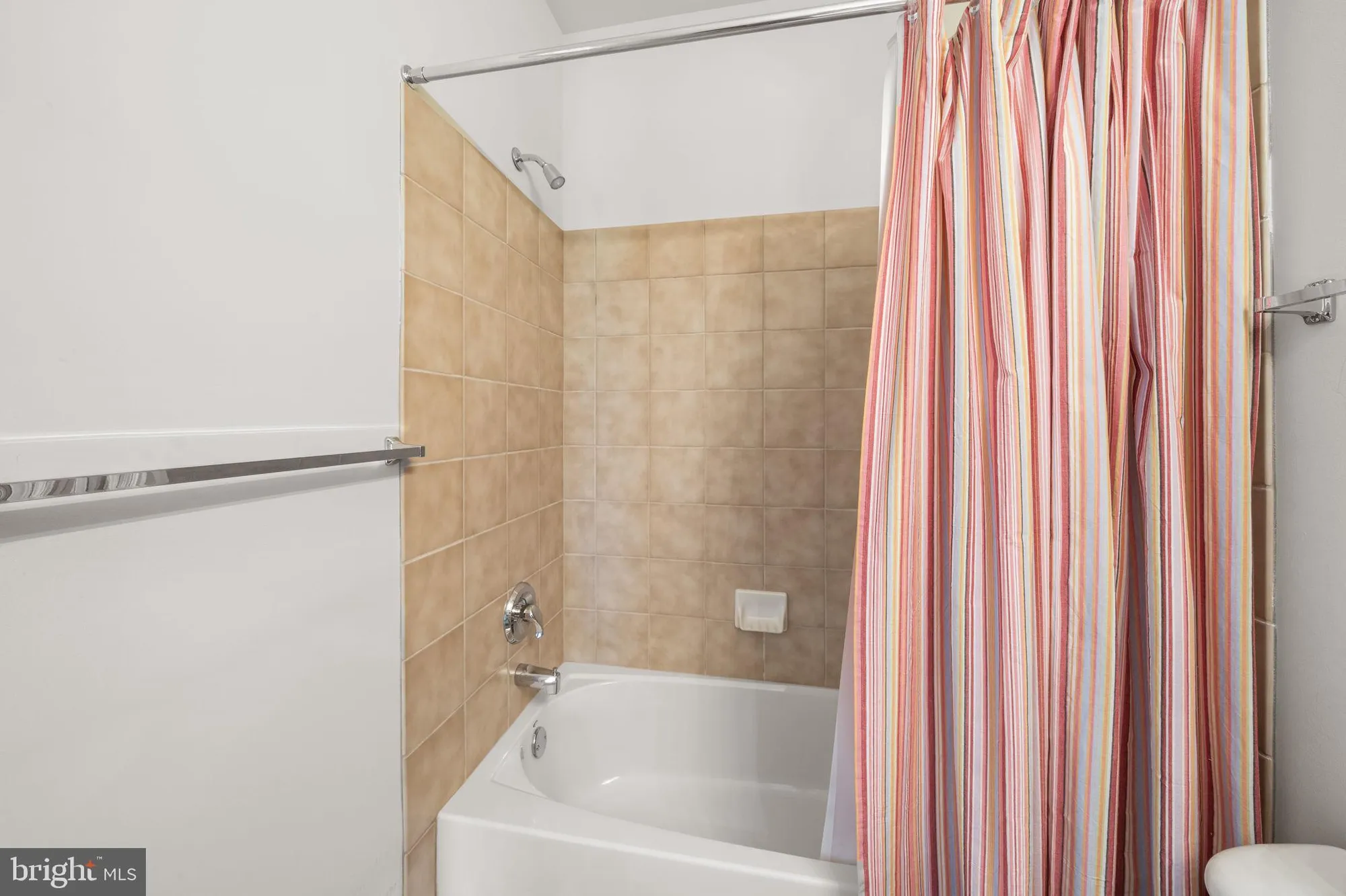 Property Slideshow image 26 of 61 | 206 joyce cir, Avondale, PA, 19311