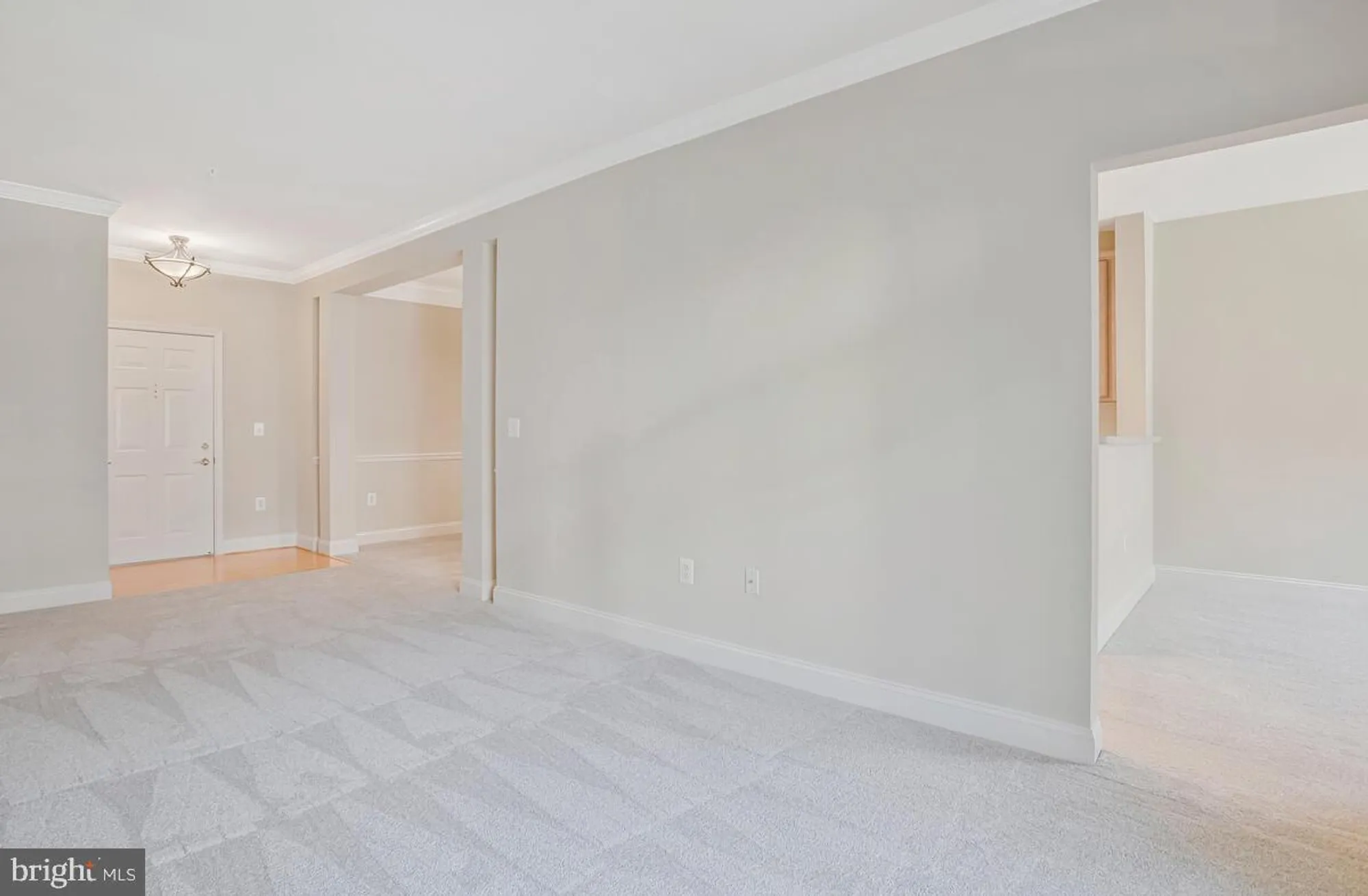 Property Slideshow image 8 of 49 | 2550 kensington gdns 205, Ellicott City, MD, 21043