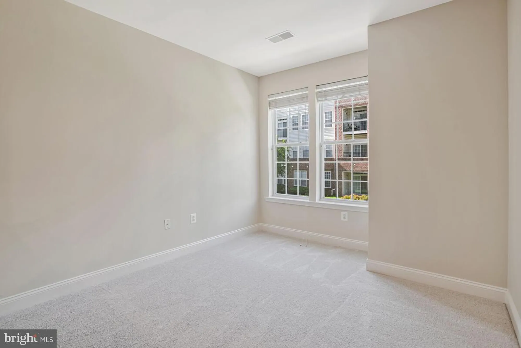 Property Slideshow image 18 of 49 | 2550 kensington gdns 205, Ellicott City, MD, 21043