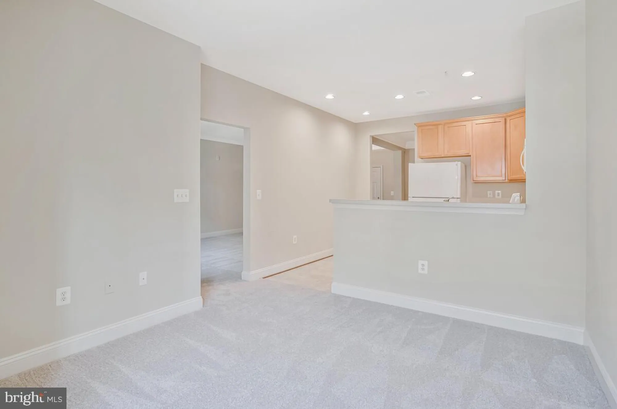 Property Slideshow image 19 of 49 | 2550 kensington gdns 205, Ellicott City, MD, 21043