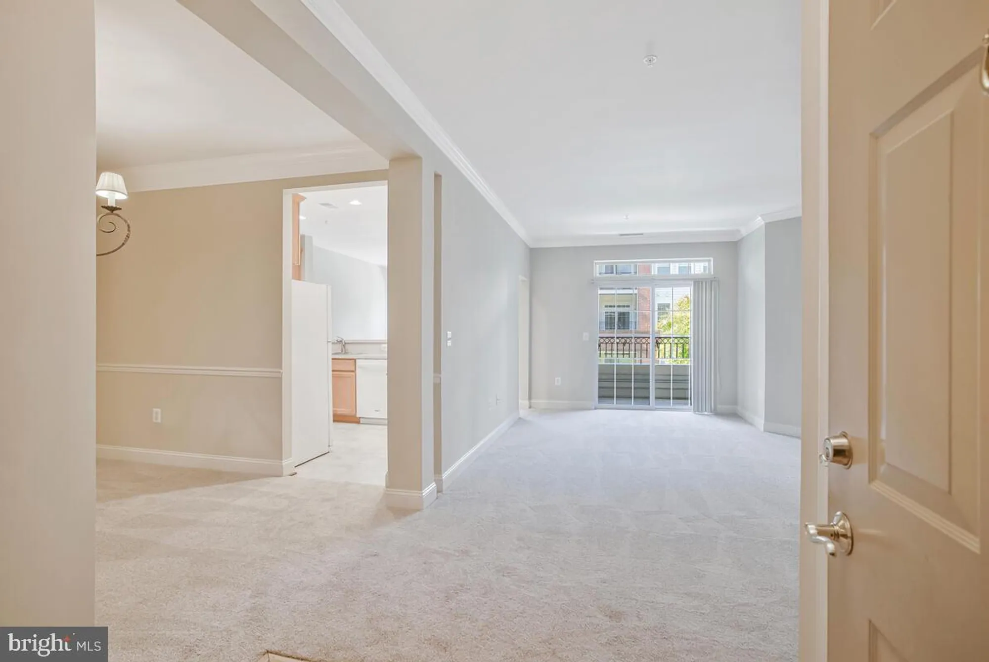 Property Slideshow image 4 of 49 | 2550 kensington gdns 205, Ellicott City, MD, 21043