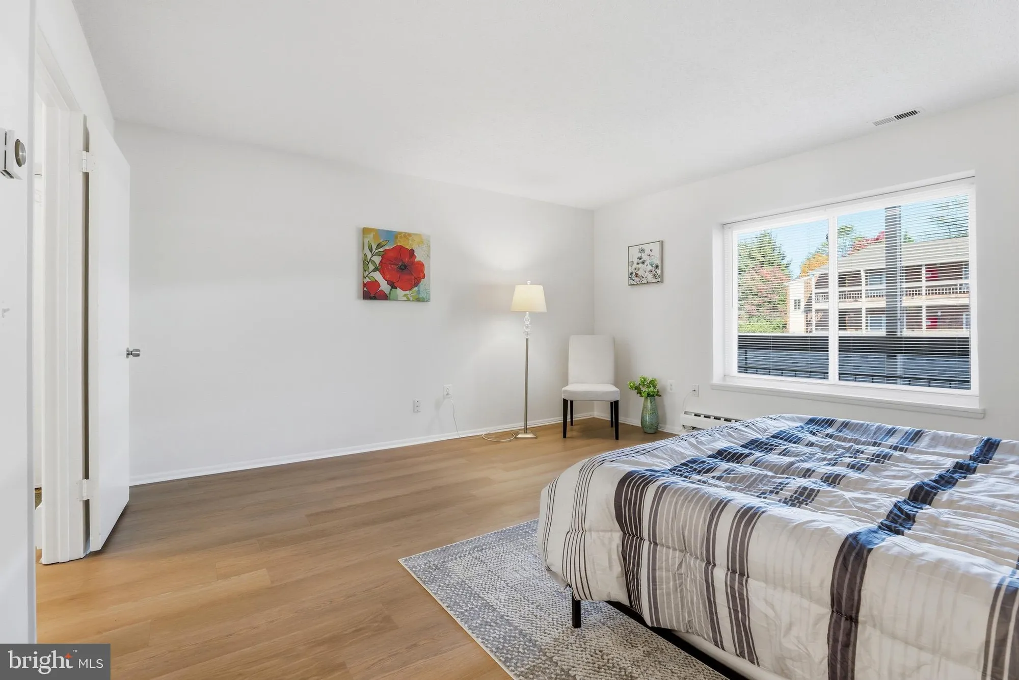 Property Slideshow image 26 of 31 | 3500 forest edge dr 15-2f, Silver Spring, MD, 20906