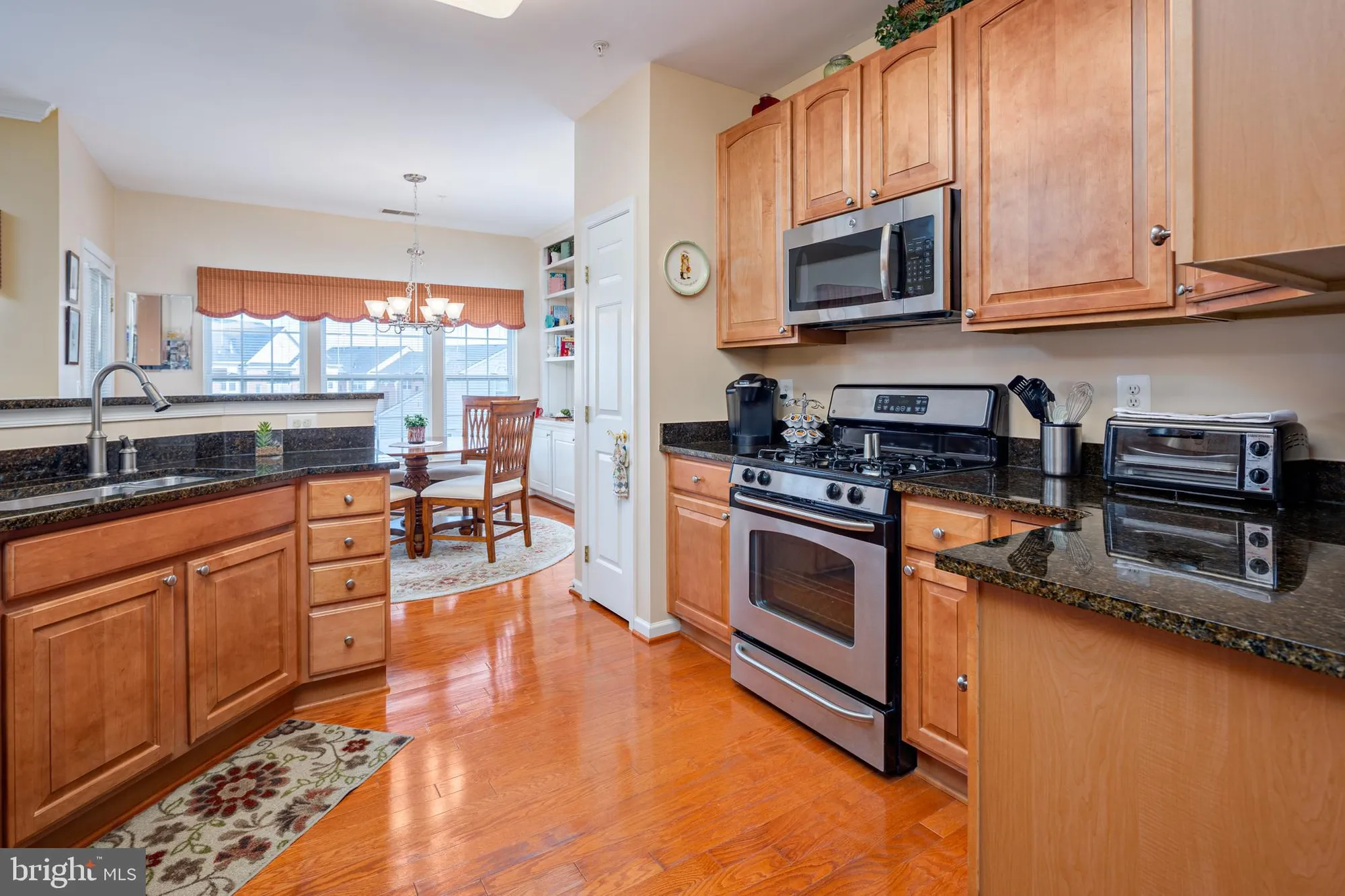 Property Slideshow image 12 of 32 | 8115 yellow pine dr l, Ellicott City, MD, 21043