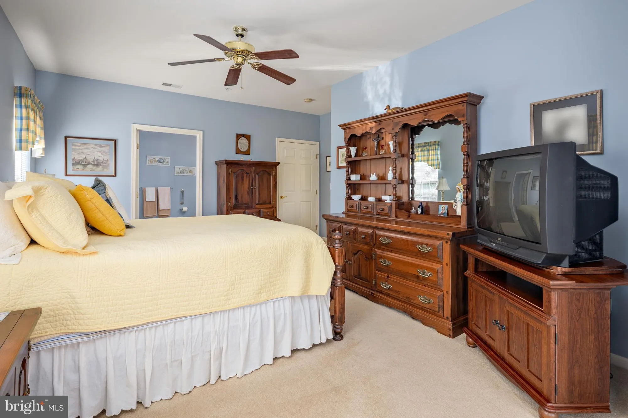 Property Slideshow image 20 of 32 | 8115 yellow pine dr l, Ellicott City, MD, 21043
