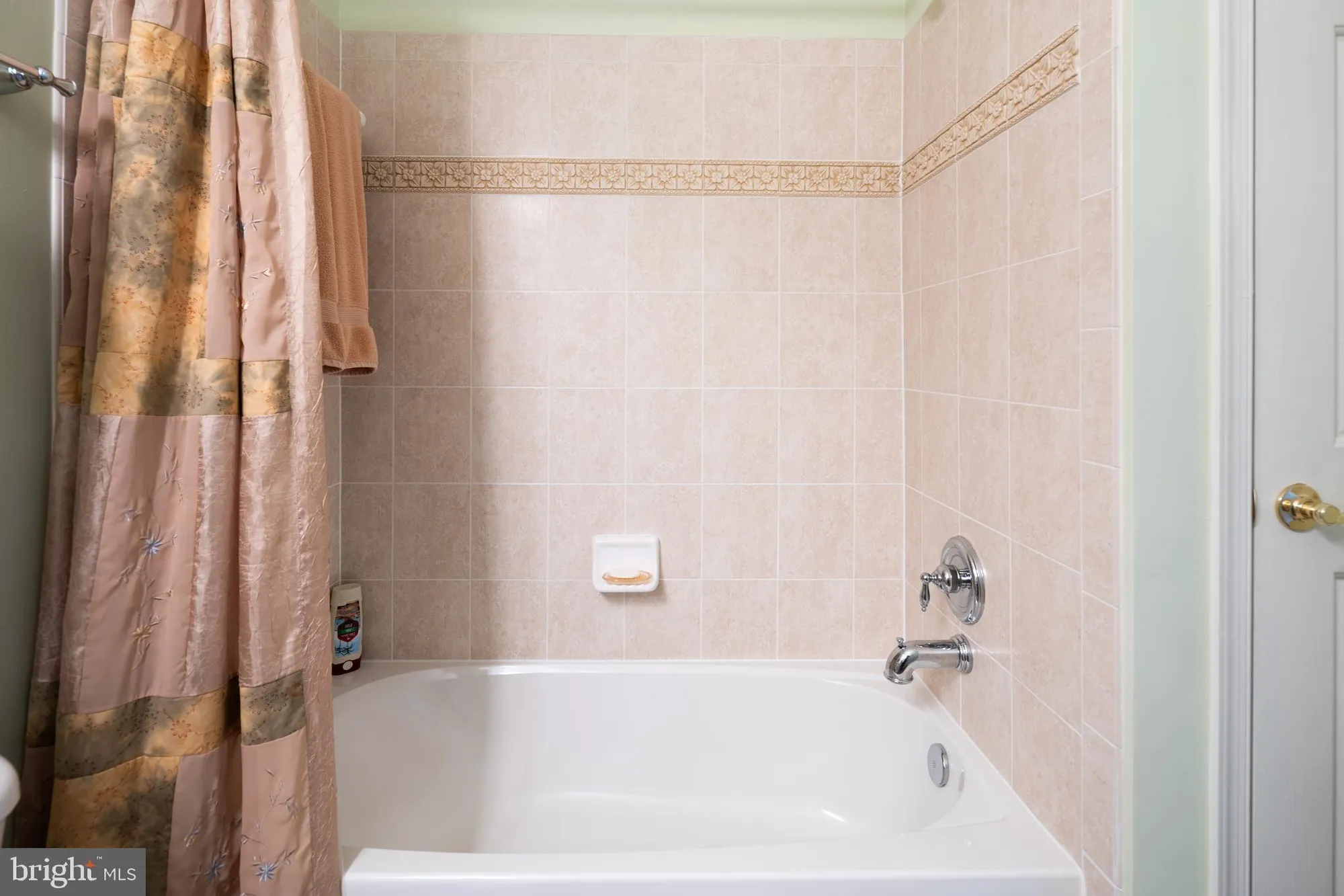 Property Slideshow image 30 of 32 | 8115 yellow pine dr l, Ellicott City, MD, 21043