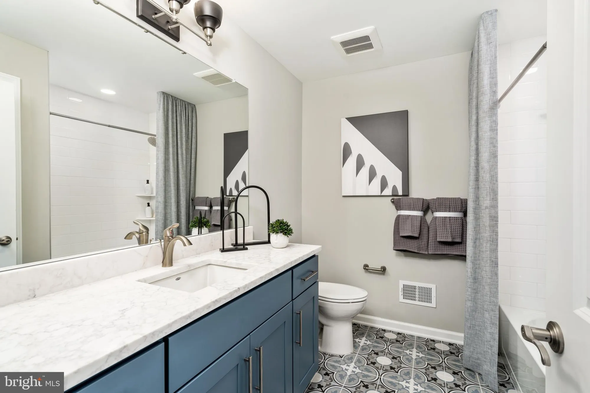 Property Slideshow image 37 of 63 | 5 sportsman blvd, Hamilton, NJ, 08690