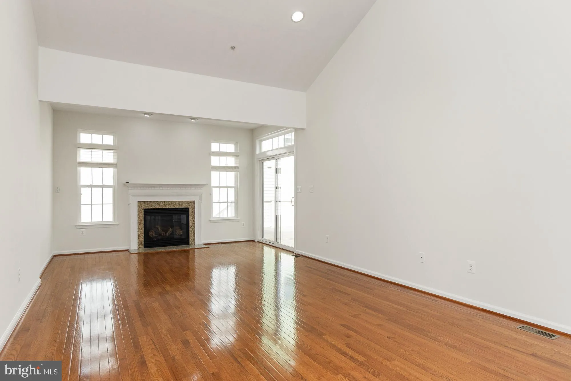 Property Slideshow image 4 of 53 | 331 tufton cir # 102, Fallston, MD, 21047