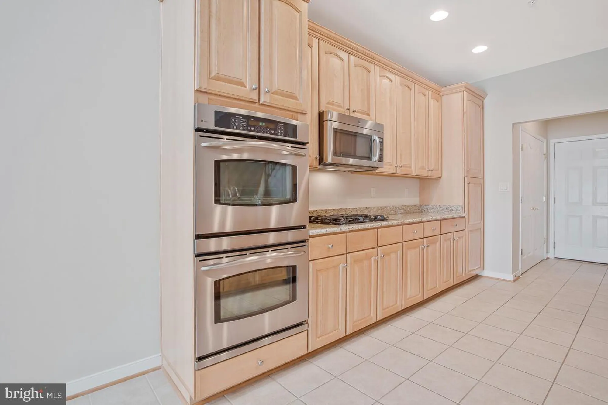 Property Slideshow image 22 of 75 | 8656 vast rose dr 23, Columbia, MD, 21045