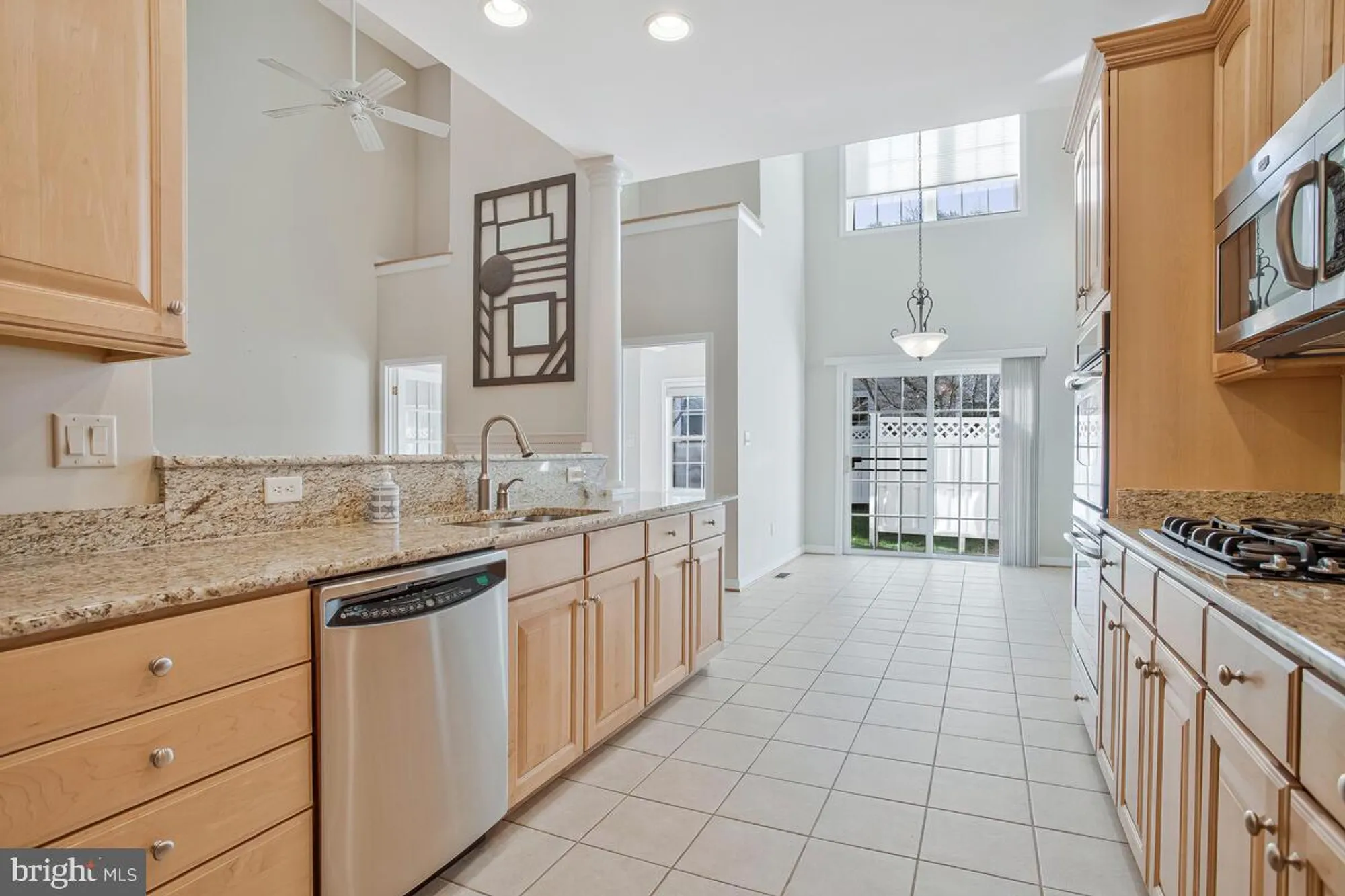 Property Slideshow image 23 of 75 | 8656 vast rose dr 23, Columbia, MD, 21045