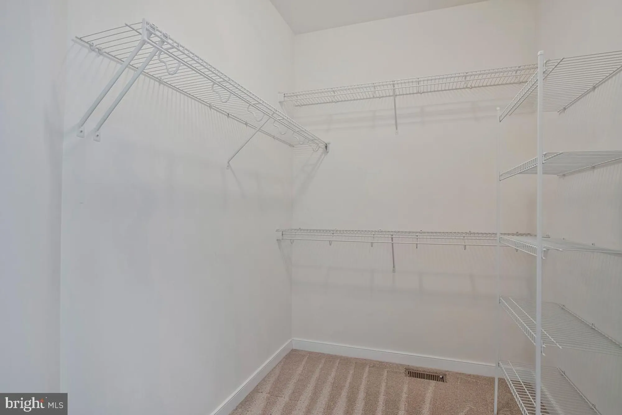 Property Slideshow image 29 of 75 | 8656 vast rose dr 23, Columbia, MD, 21045