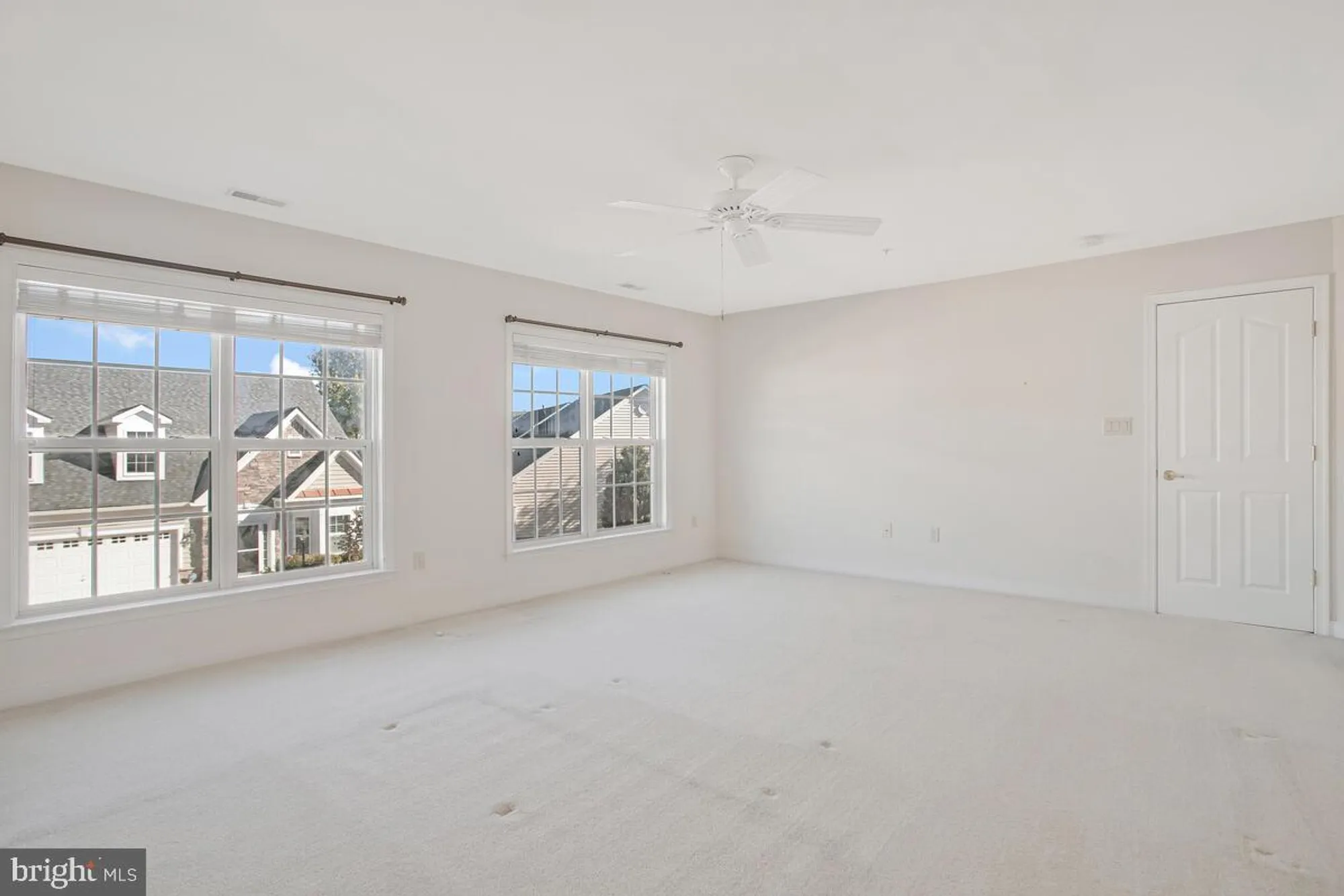 Property Slideshow image 37 of 75 | 8656 vast rose dr 23, Columbia, MD, 21045