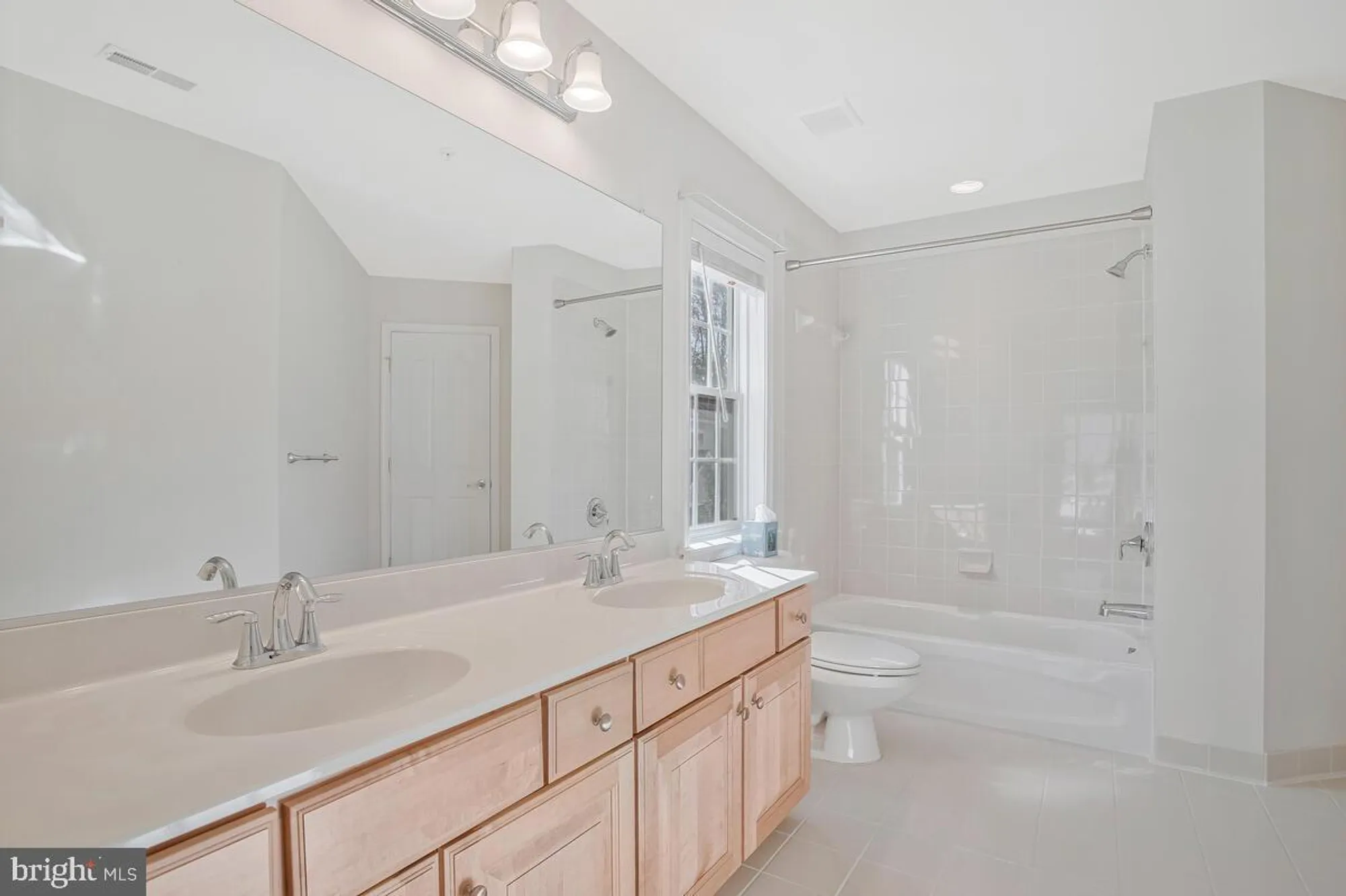 Property Slideshow image 45 of 75 | 8656 vast rose dr 23, Columbia, MD, 21045