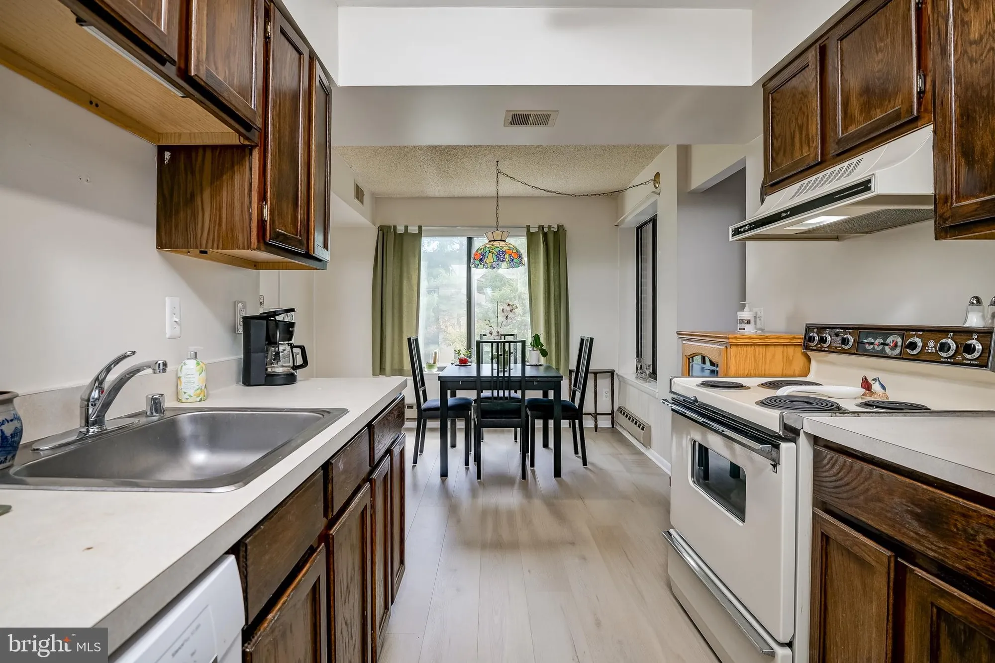 Property Slideshow image 19 of 42 | 15211 elkridge way 94-2f, Silver Spring, MD, 20906