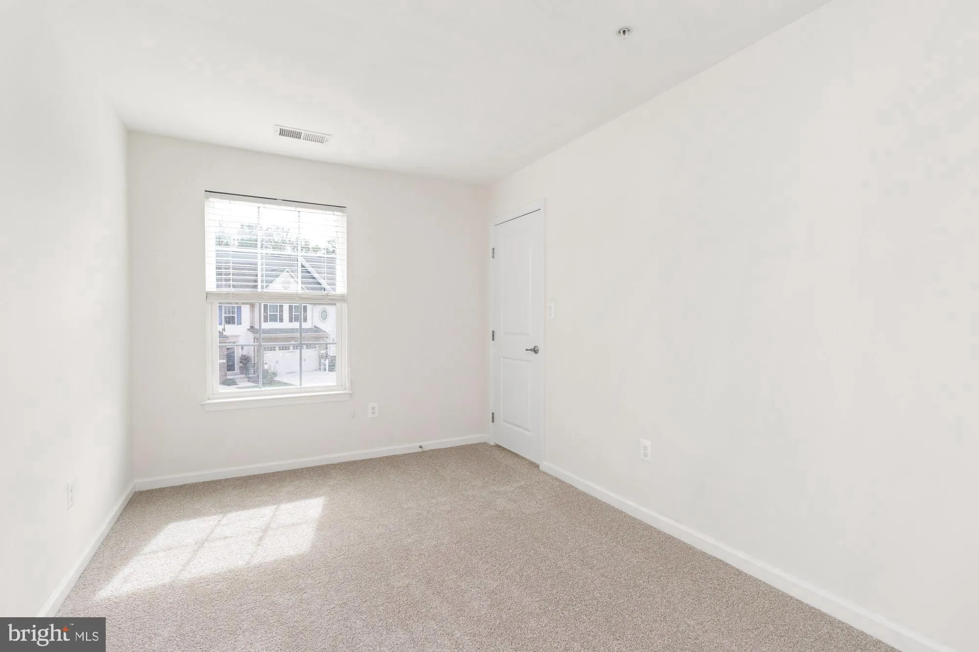 Property Slideshow image 24 of 53 | 331 tufton cir # 102, Fallston, MD, 21047