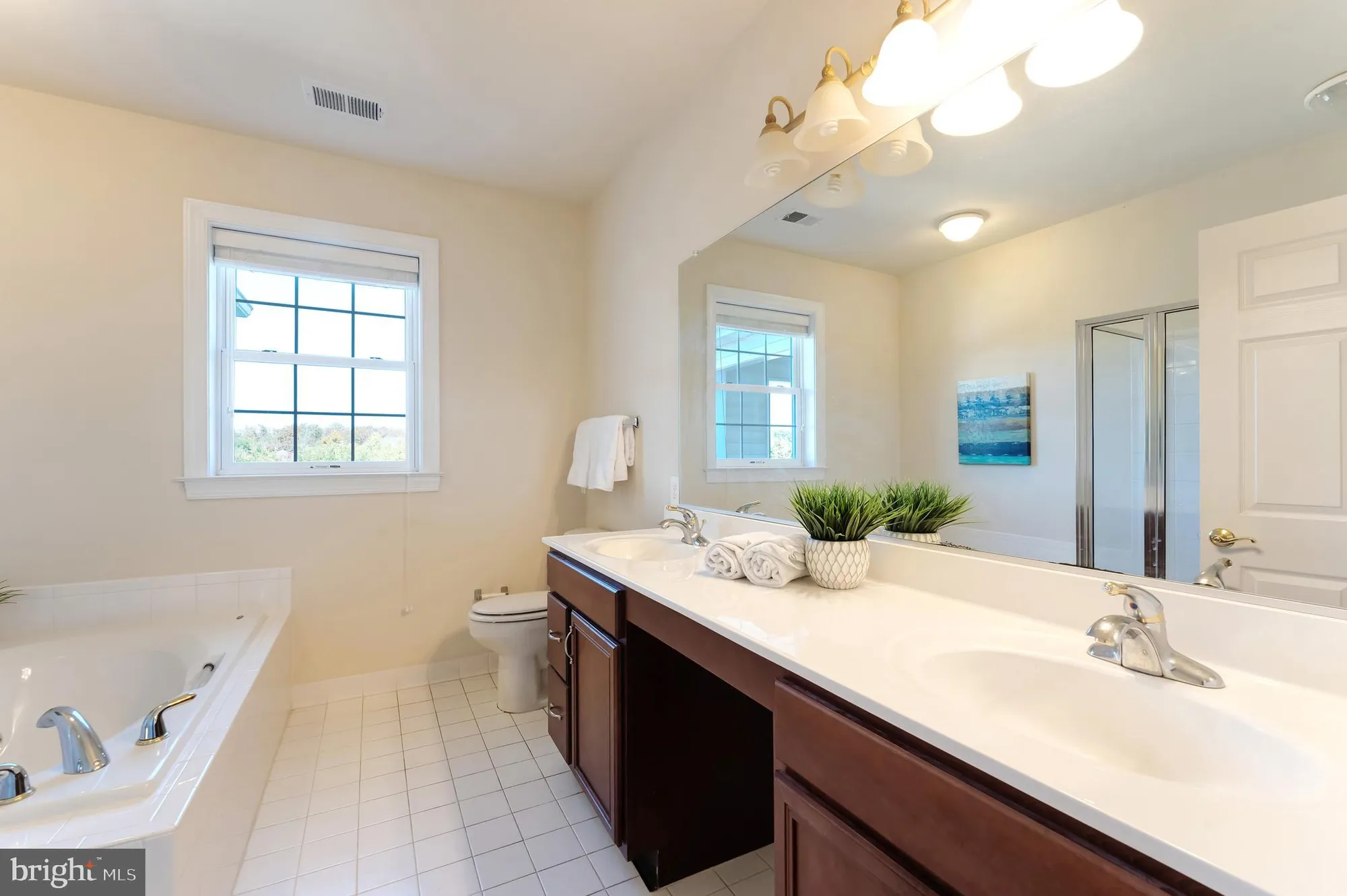 Property Slideshow image 20 of 39 | 15251 royal crest dr apt 306, Haymarket, VA, 20169