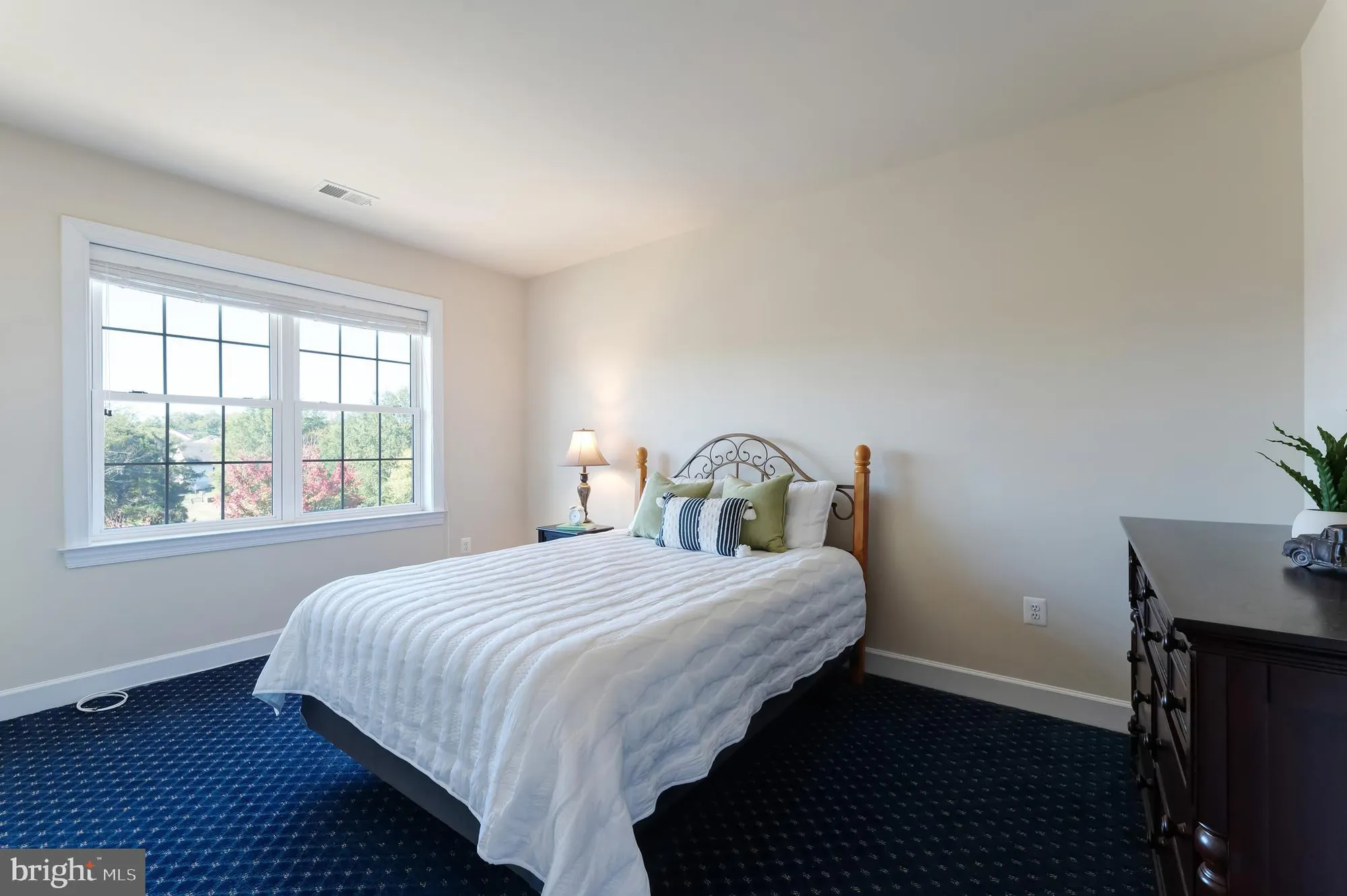 Property Slideshow image 22 of 39 | 15251 royal crest dr apt 306, Haymarket, VA, 20169