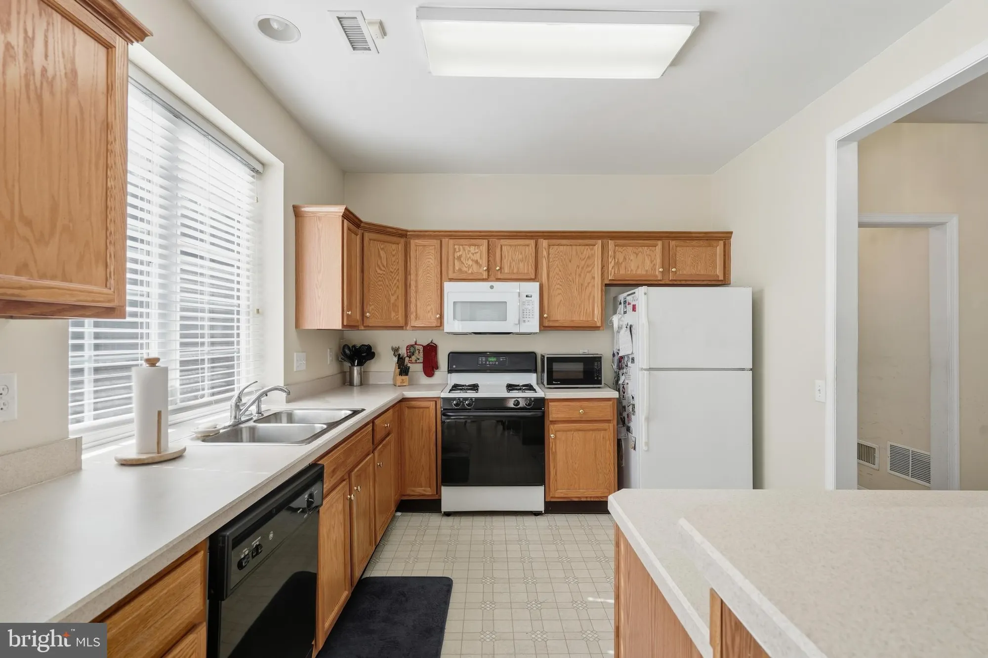 Property Slideshow image 20 of 56 | 29 pennington ct, Delanco, NJ, 08075