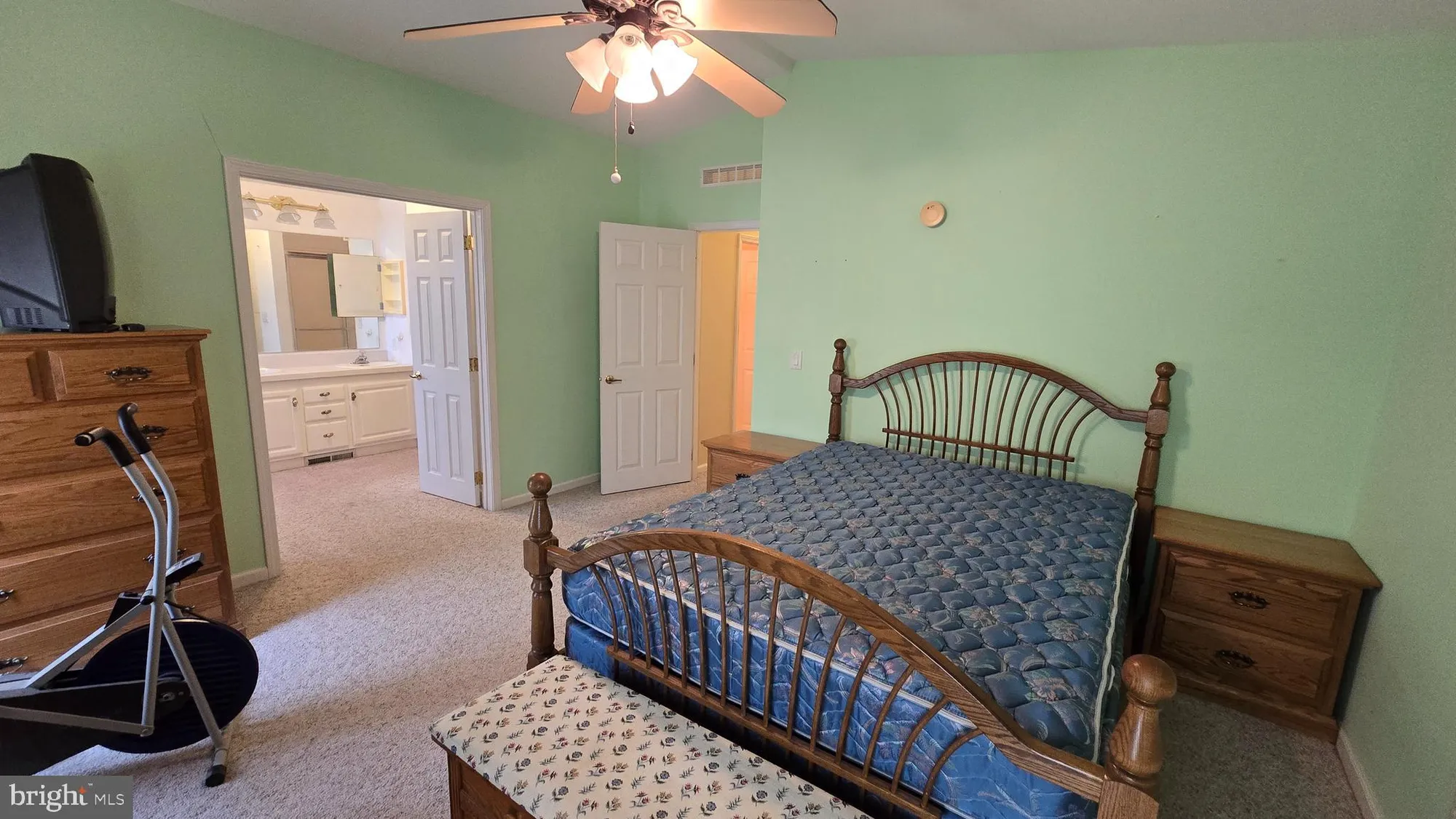 Property Slideshow image 20 of 28 | 249 w 4th st, Red Hill, PA, 18076