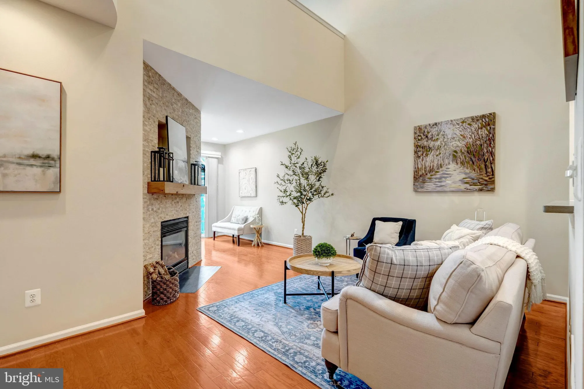 Property Slideshow image 19 of 55 | 6524 box elder loop, Gainesville, VA, 20155