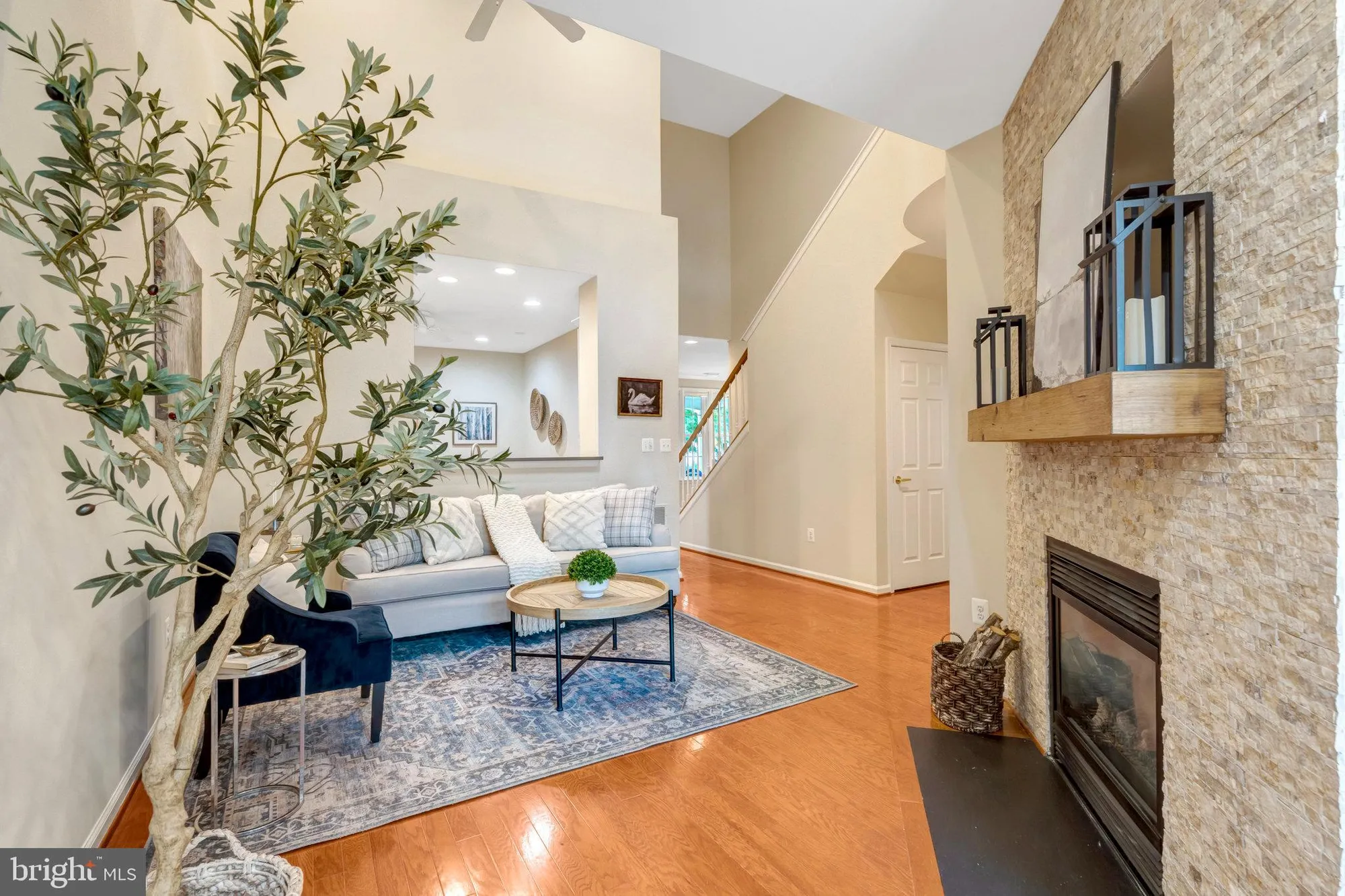 Property Slideshow image 22 of 55 | 6524 box elder loop, Gainesville, VA, 20155