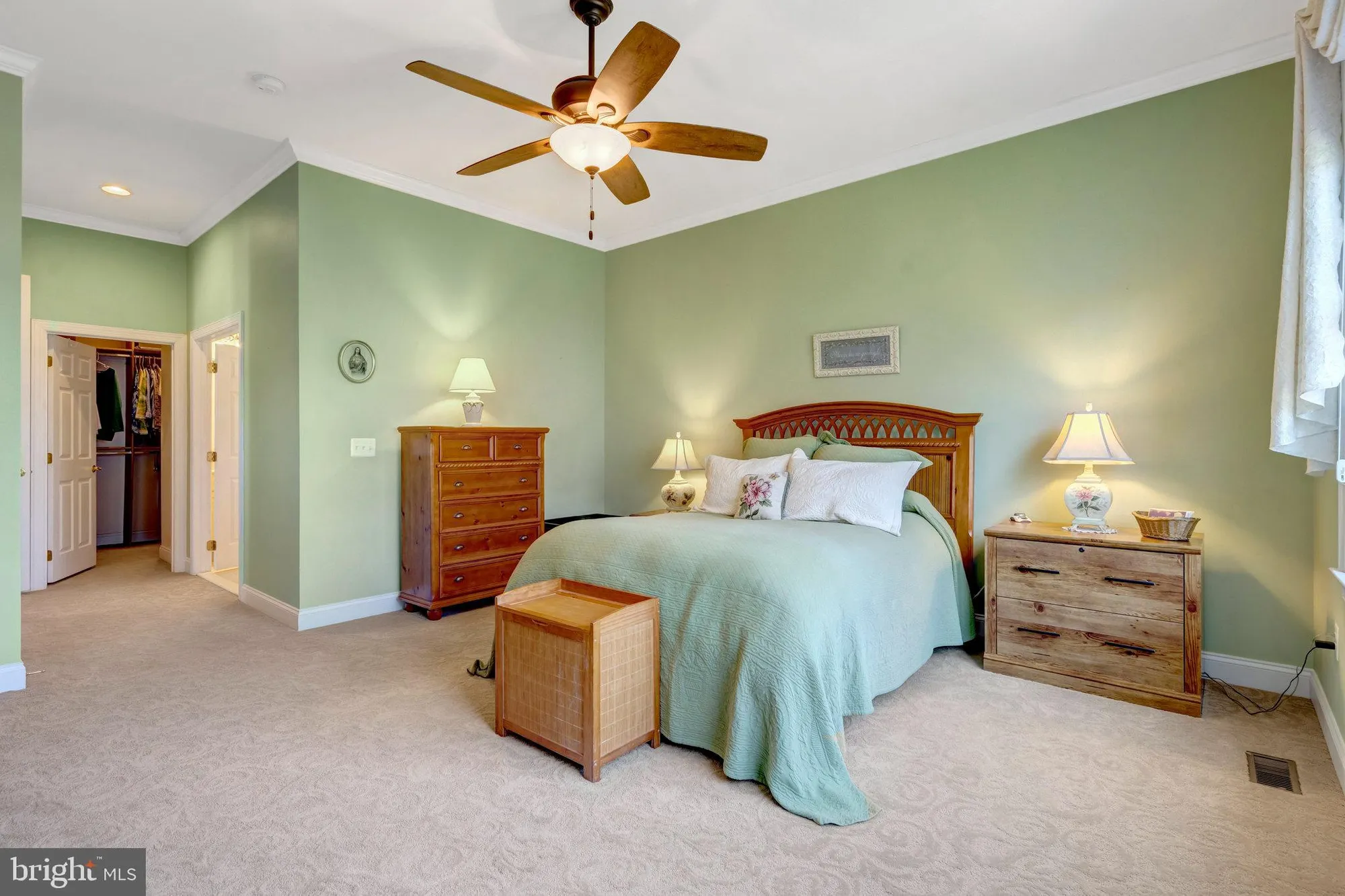 Property Slideshow image 20 of 43 | 5226 canyon creek way, Haymarket, VA, 20169