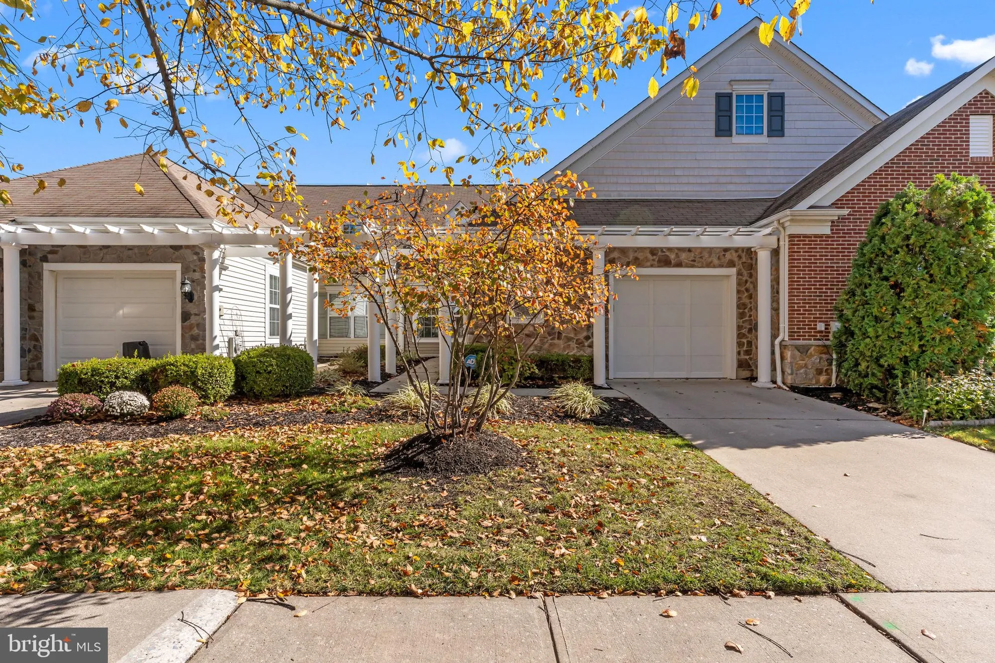 Property Slideshow image 2 of 43 | 8 dove ct, Hamilton, NJ, 08690