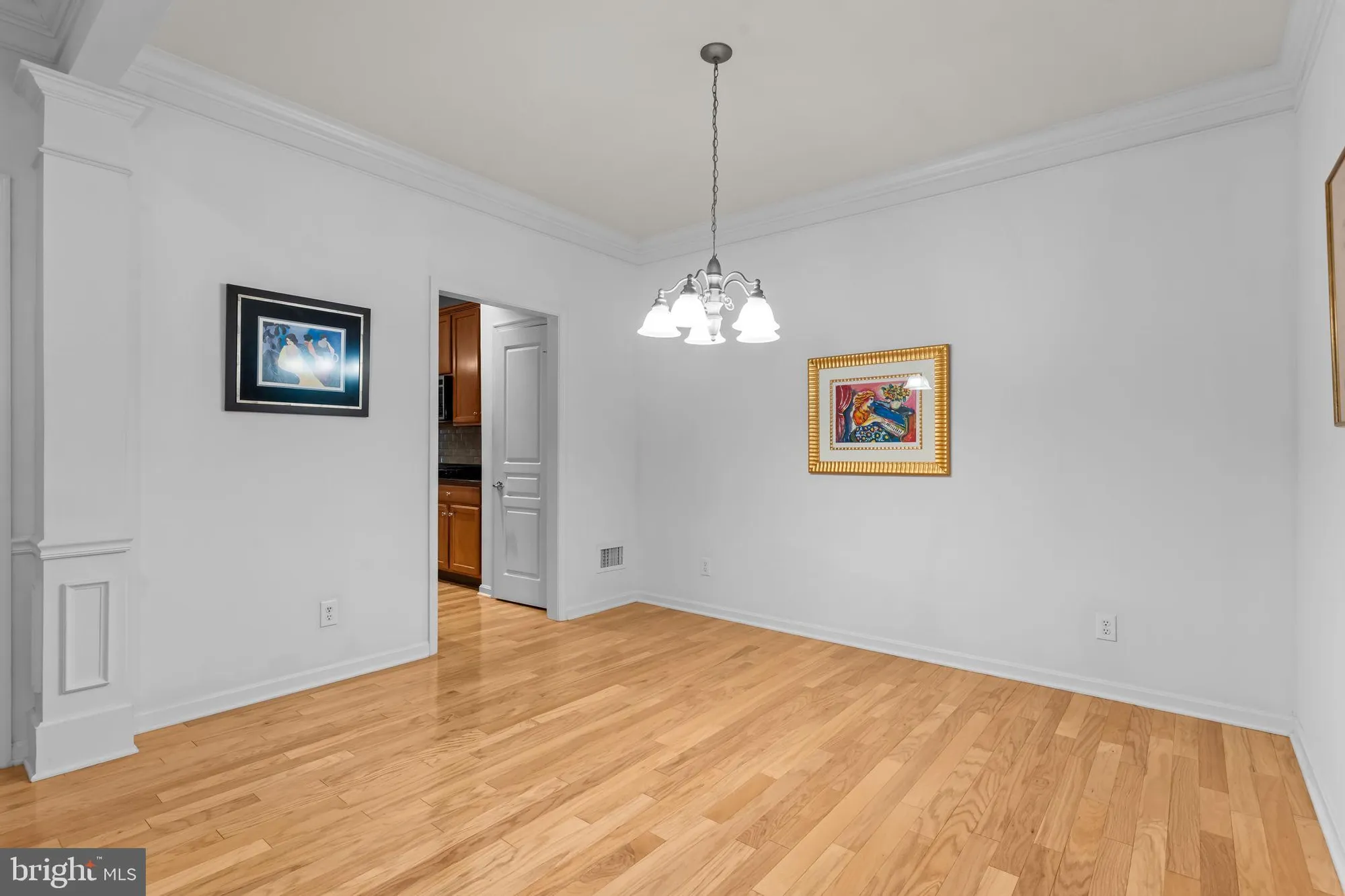 Property Slideshow image 9 of 43 | 8 dove ct, Hamilton, NJ, 08690
