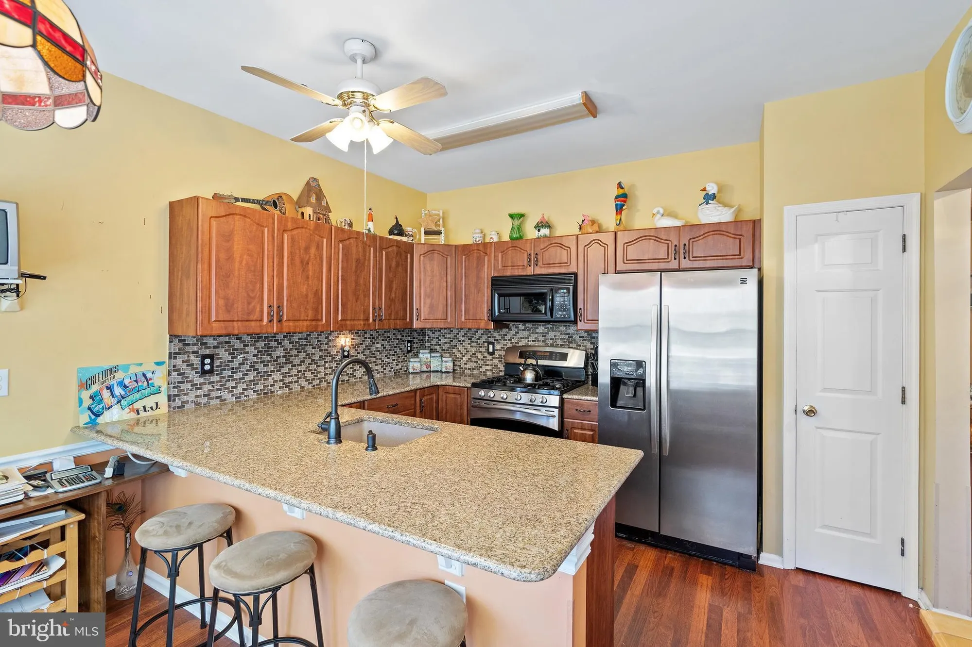 Property Slideshow image 12 of 36 | 10 hampton rd, Manahawkin, NJ, 08050
