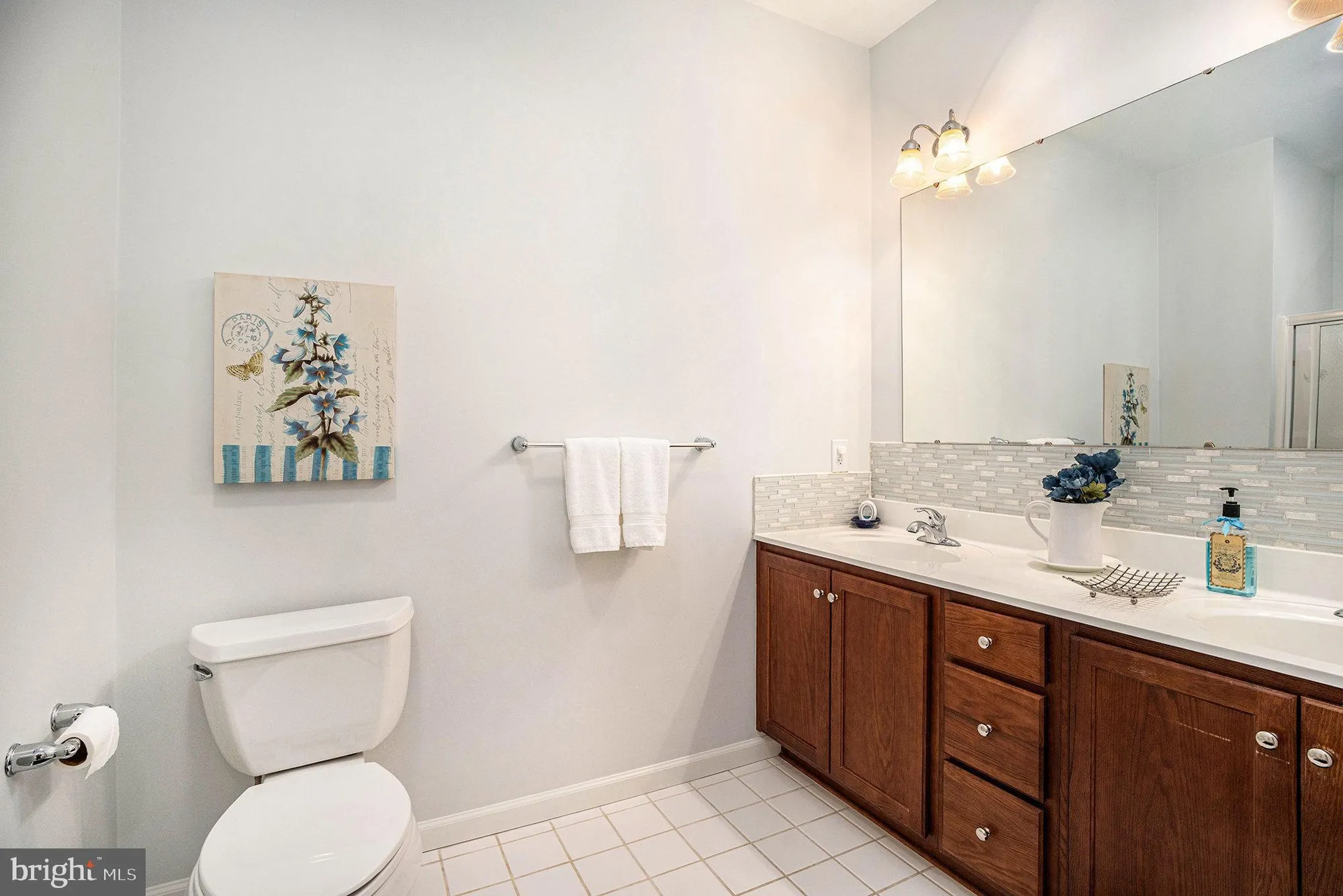 Property Slideshow image 18 of 19 | 15022 dahlia dr, Philadelphia, PA, 19116