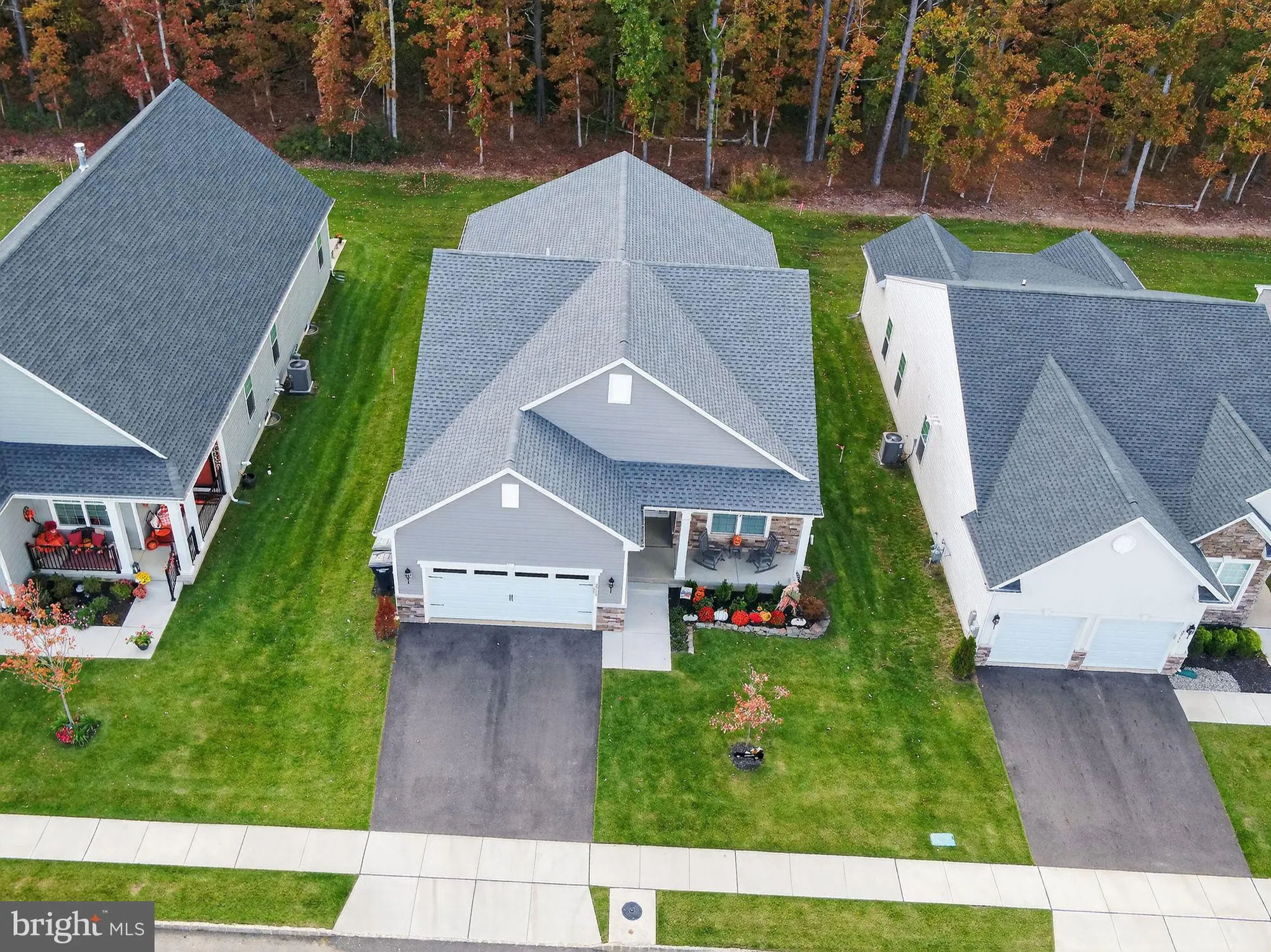 Property Slideshow image 11 of 52 | 3715 castleton dr, Williamstown, NJ, 08094