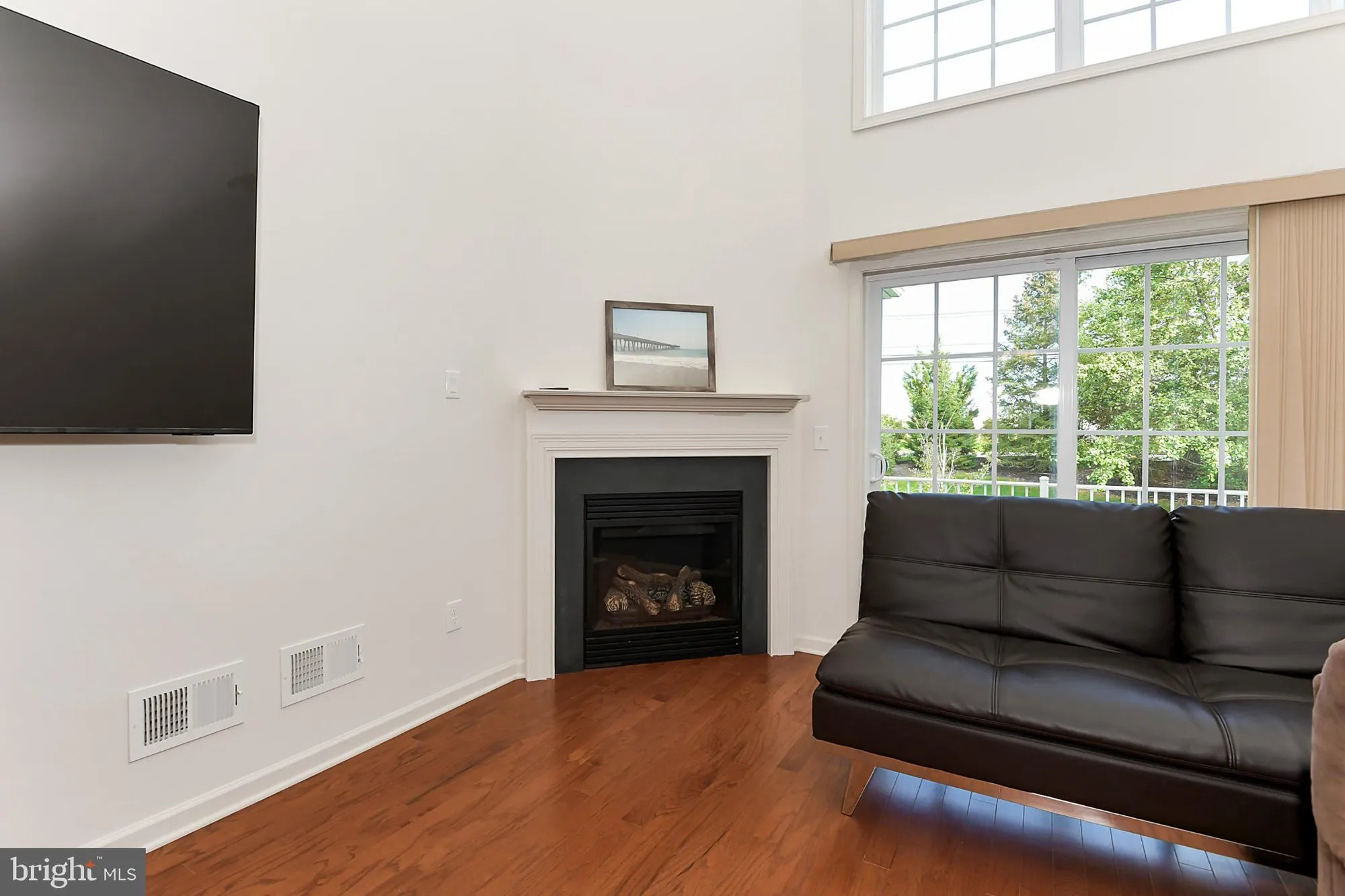 Property Slideshow image 10 of 41 | 802 schindler dr n, Monmouth Junction, NJ, 08852
