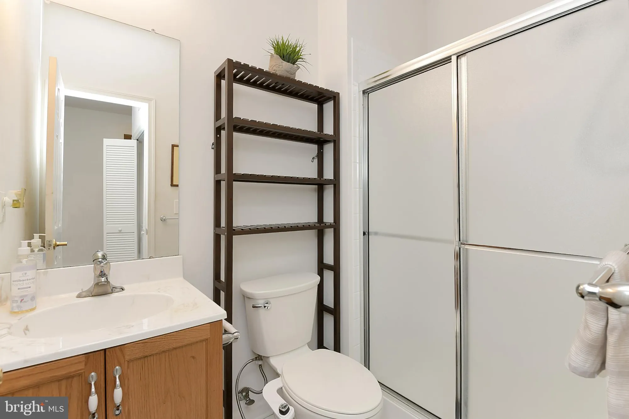 Property Slideshow image 23 of 41 | 802 schindler dr n, Monmouth Junction, NJ, 08852