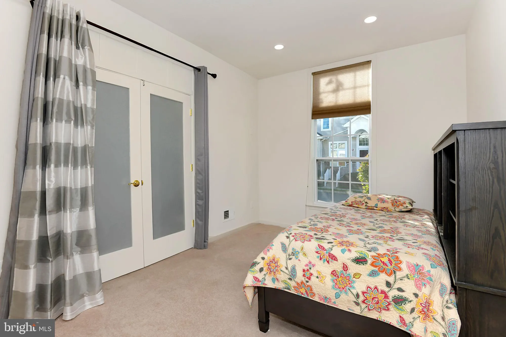 Property Slideshow image 19 of 41 | 802 schindler dr n, Monmouth Junction, NJ, 08852