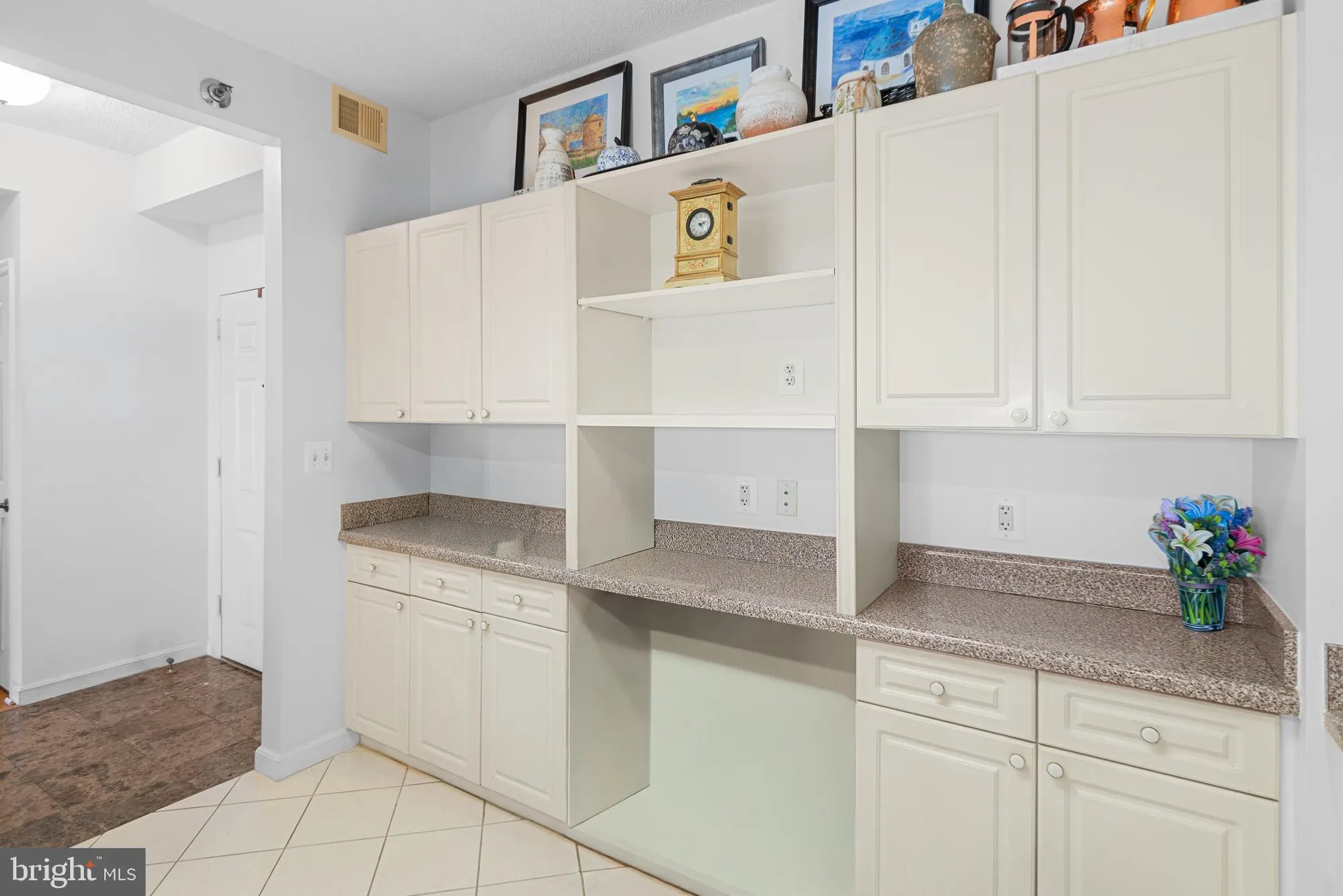 Property Slideshow image 6 of 40 | 3005 s leisure world blvd apt 702, Silver Spring, MD, 20906
