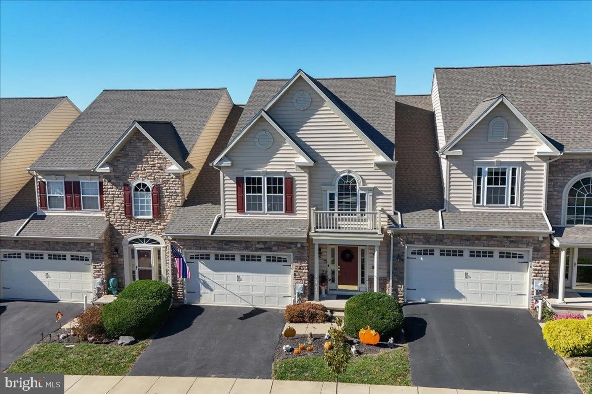 Property Slideshow image 3 of 38 | 116 landis way, Wilmington, DE, 19803