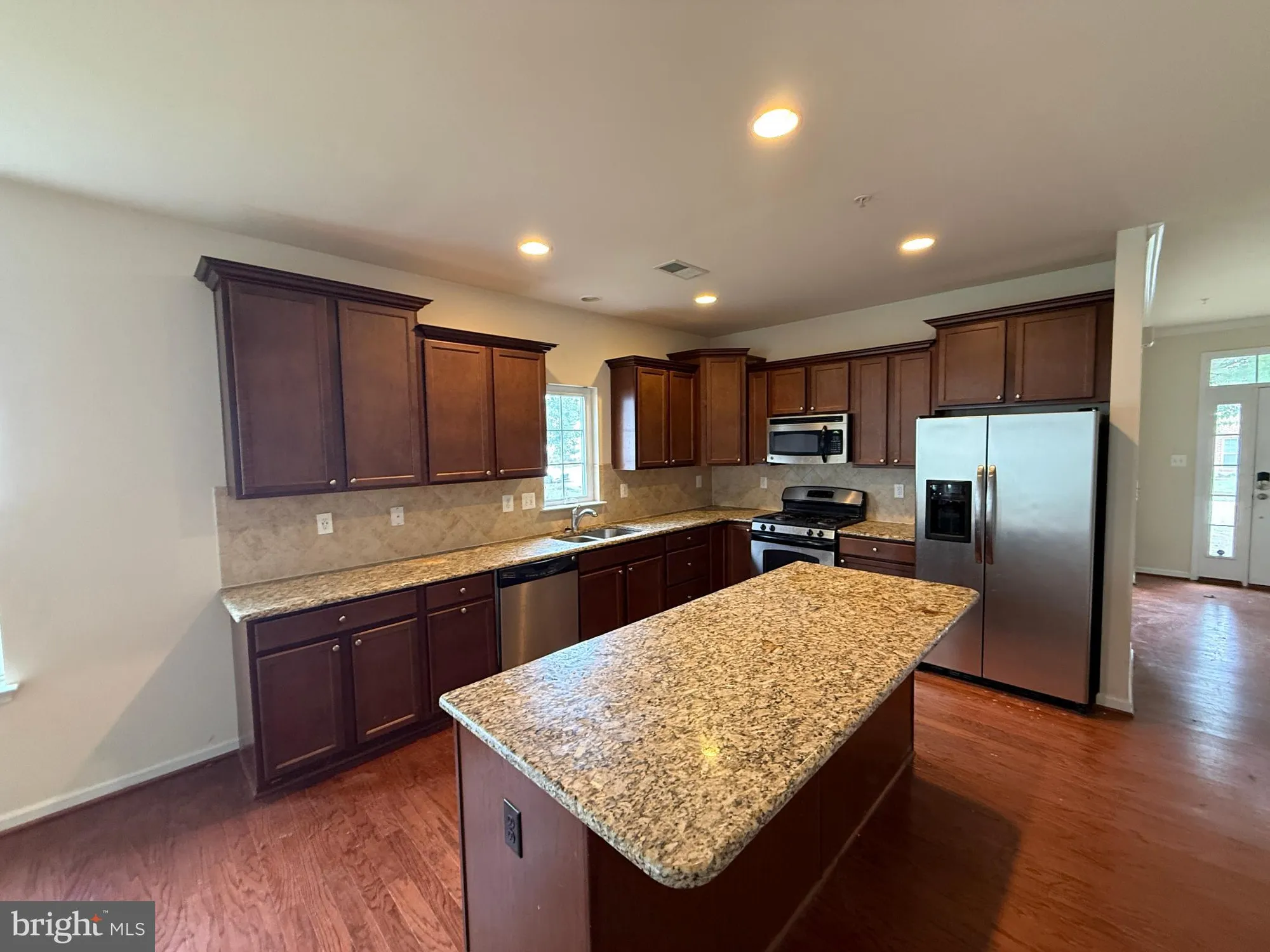 Property Slideshow image 4 of 9 | 4930 shoal creek ln, White Plains, MD, 20695