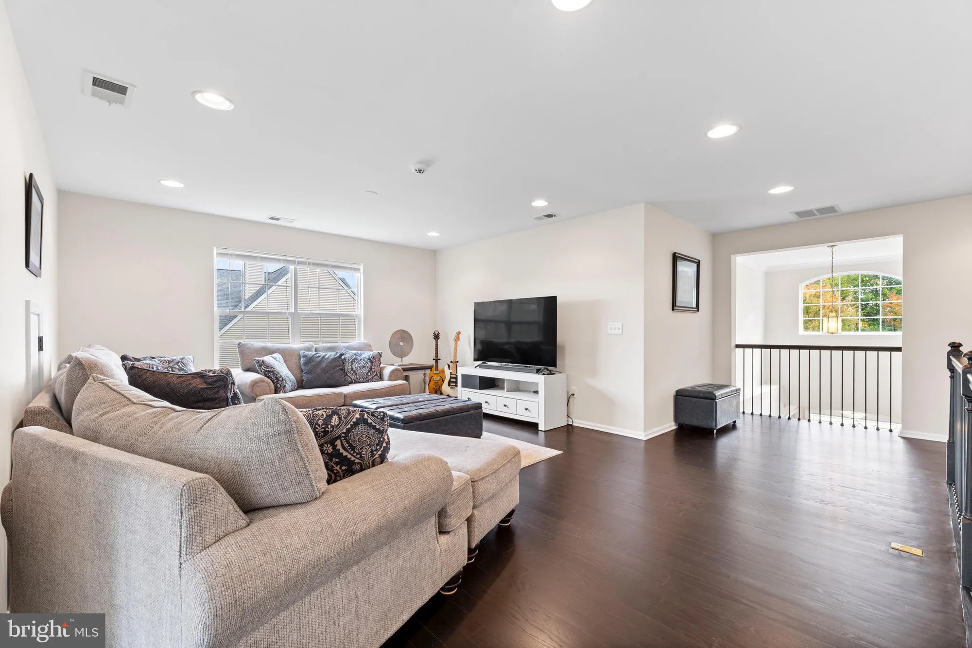 Property Slideshow image 31 of 48 | 23 barton dr, Hightstown, NJ, 08520