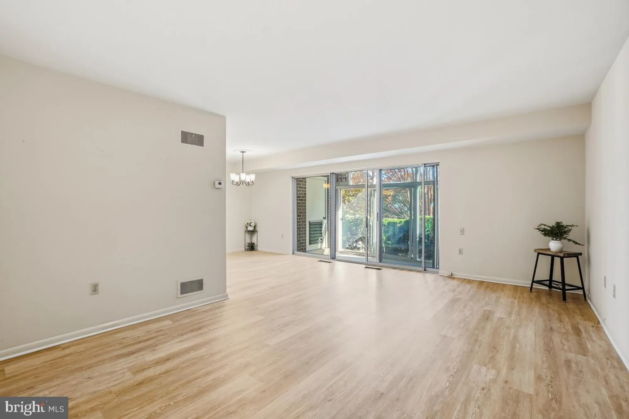 Property Slideshow image 14 of 26 | 3362 gleneagles dr 71-1d, Silver Spring, MD, 20906