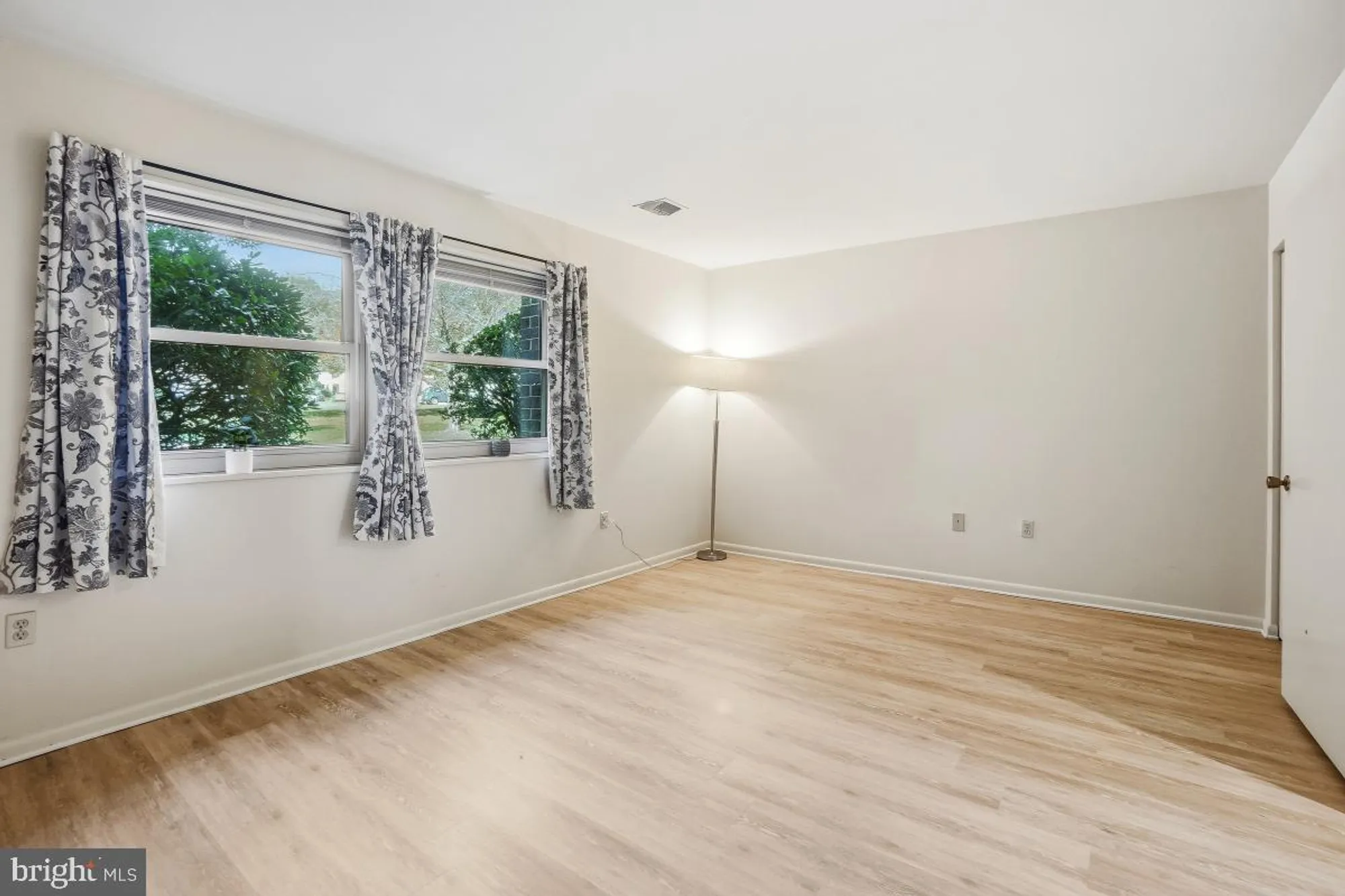 Property Slideshow image 7 of 26 | 3362 gleneagles dr 71-1d, Silver Spring, MD, 20906