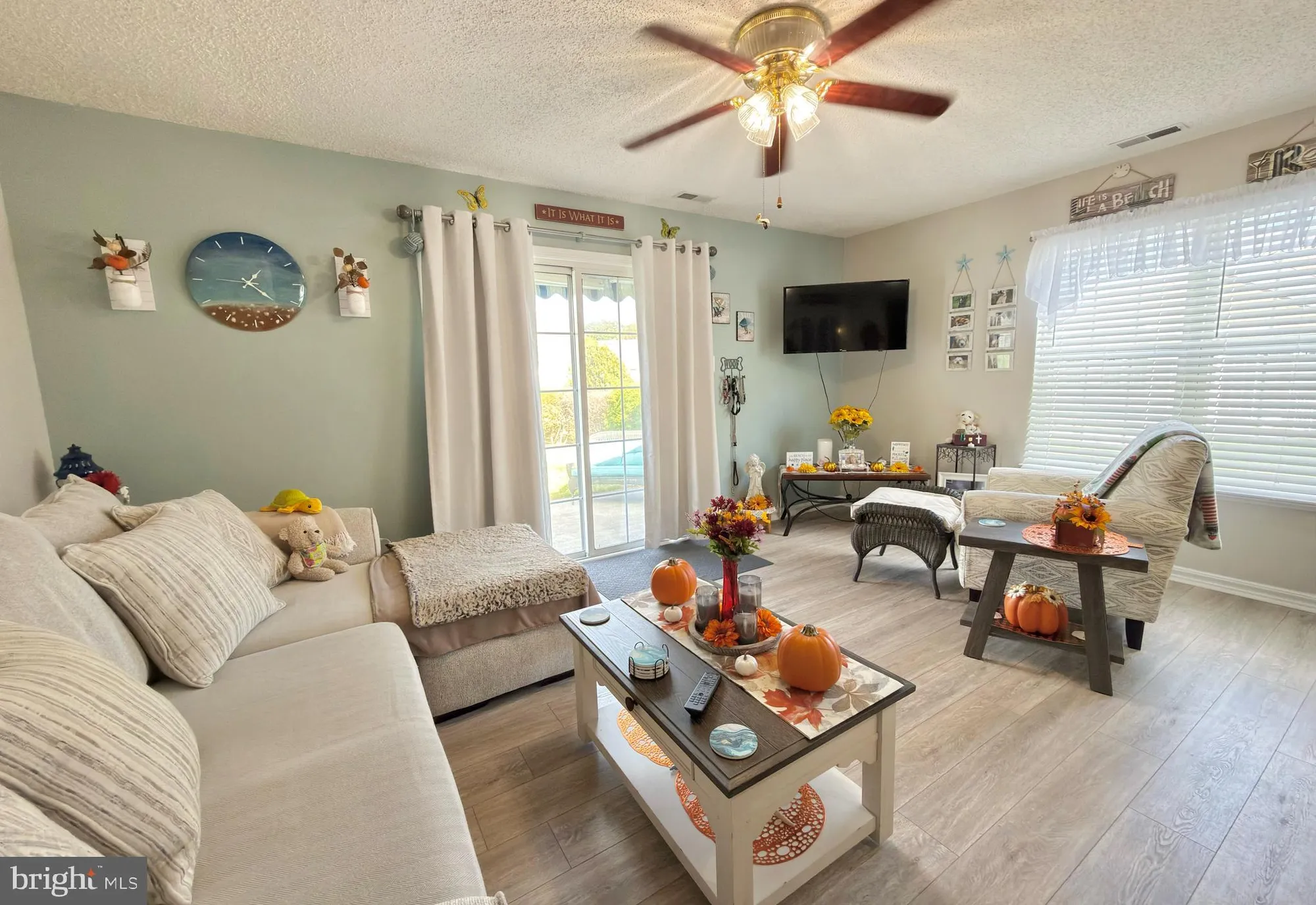 Property Slideshow image 15 of 27 | 617 saint vincent ct, Williamstown, NJ, 08094