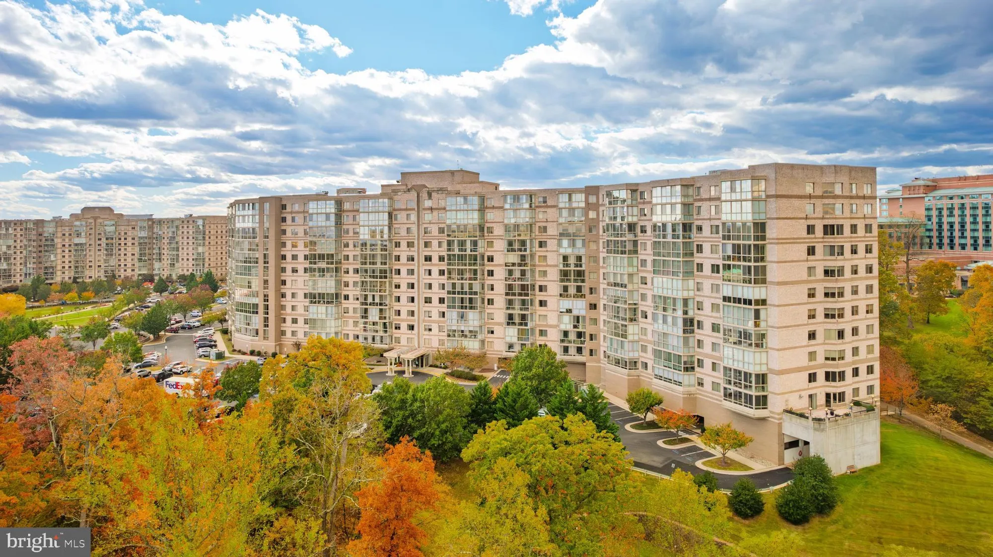 Property Slideshow image 32 of 42 | 19355 cypress ridge ter 114, Leesburg, VA, 20176