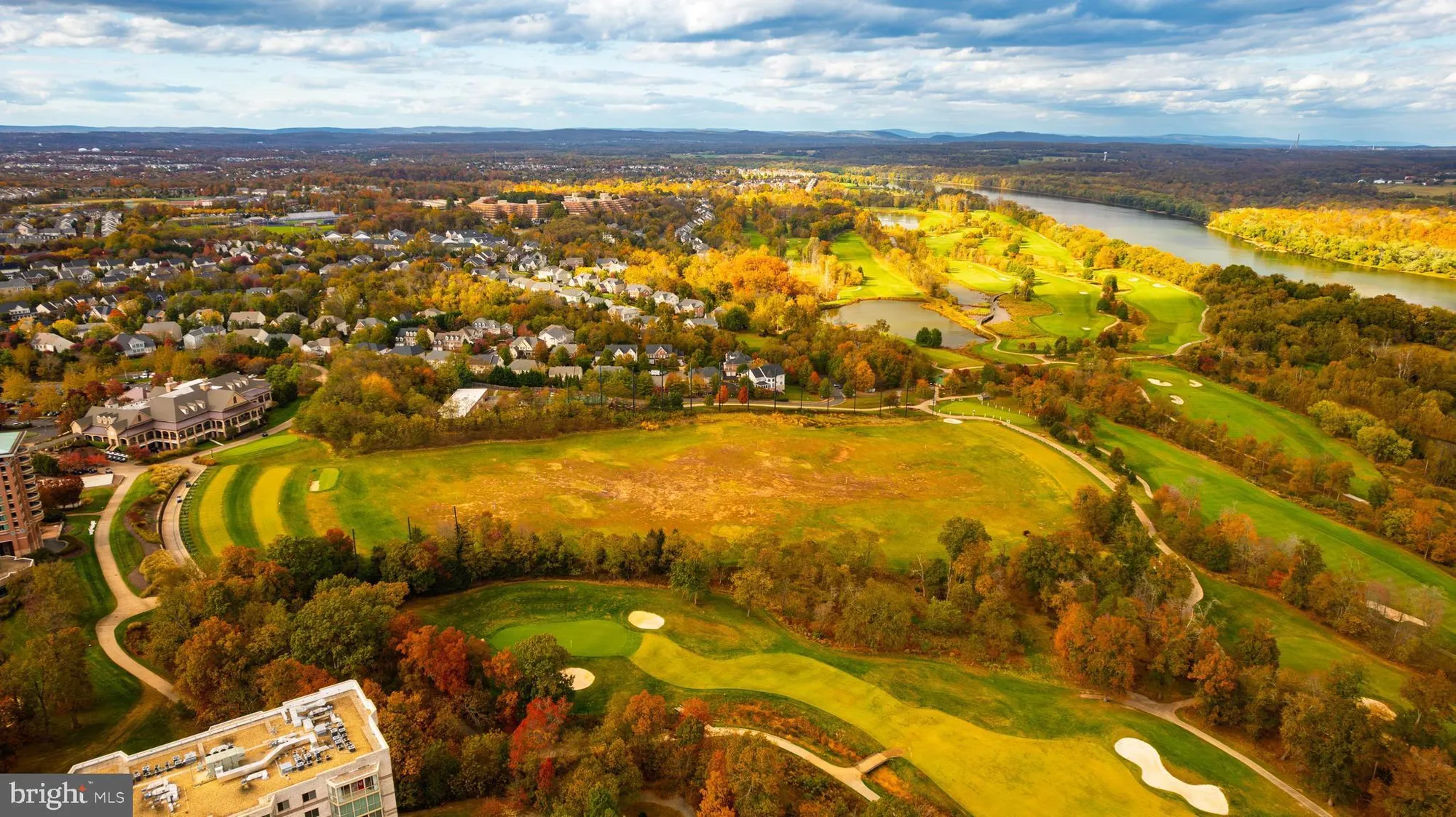 Property Slideshow image 38 of 42 | 19355 cypress ridge ter 114, Leesburg, VA, 20176
